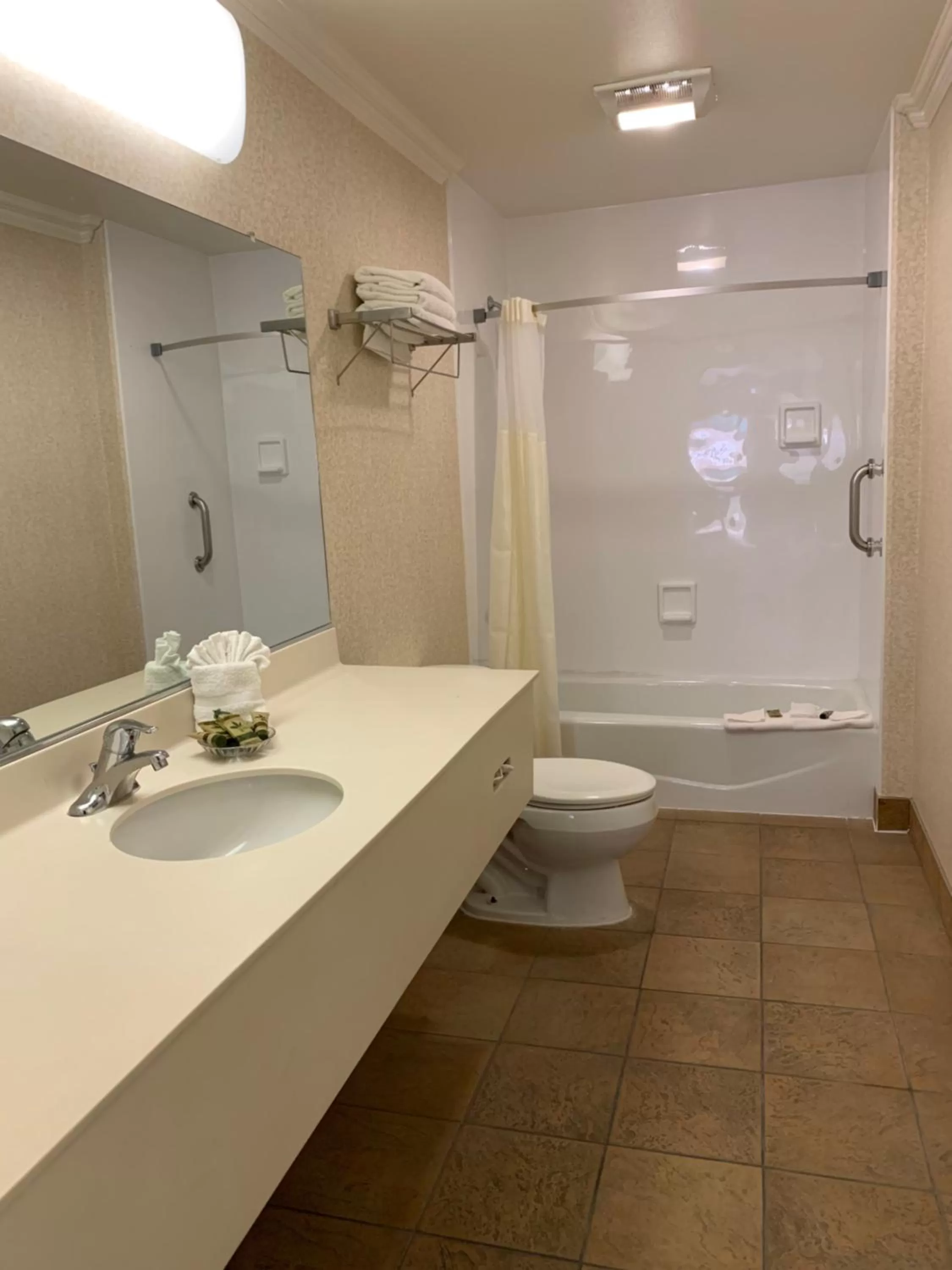 Olive Tree Inn & Suites