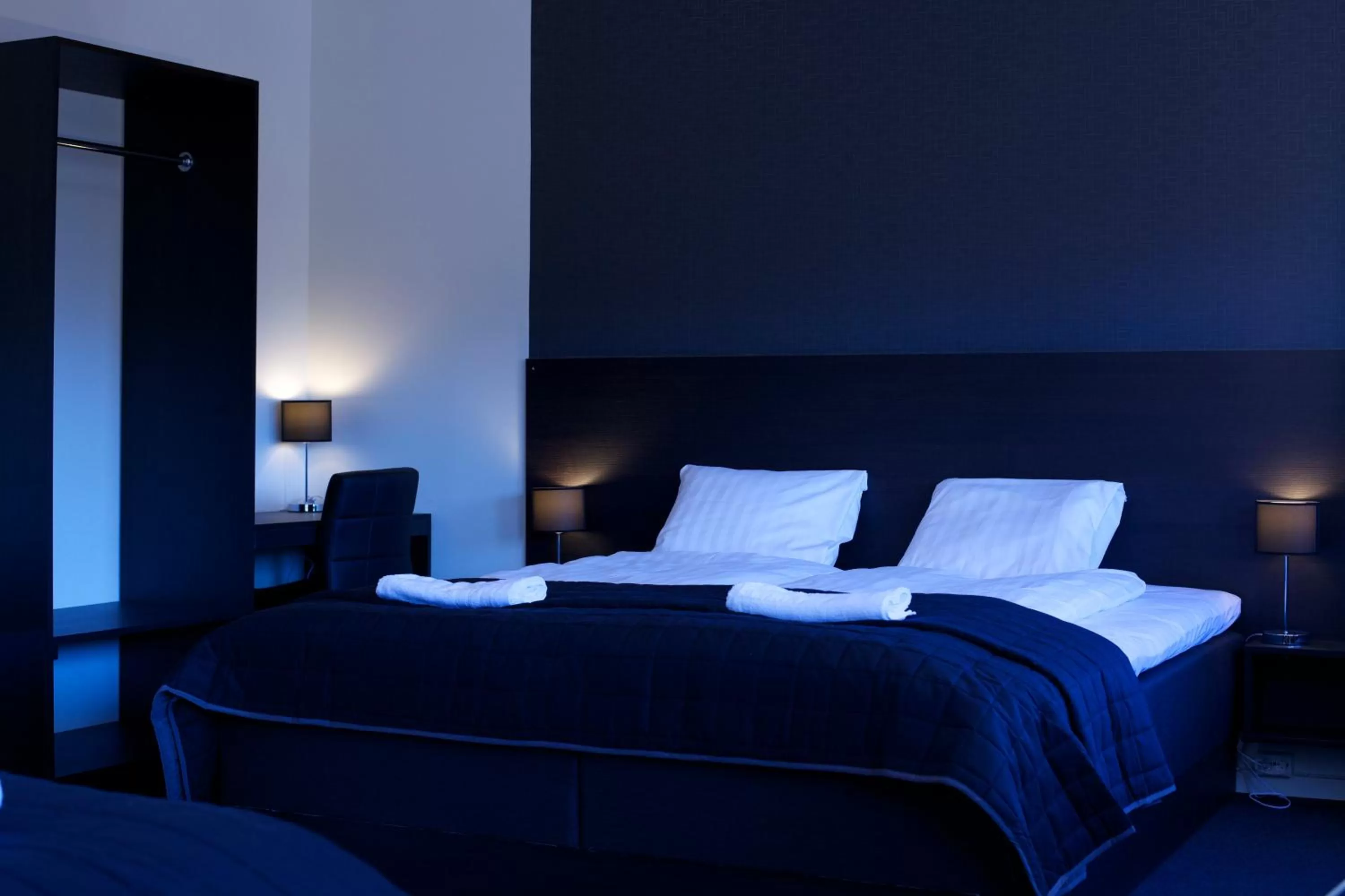 Photo of the whole room, Bed in Nacka Stadshotell