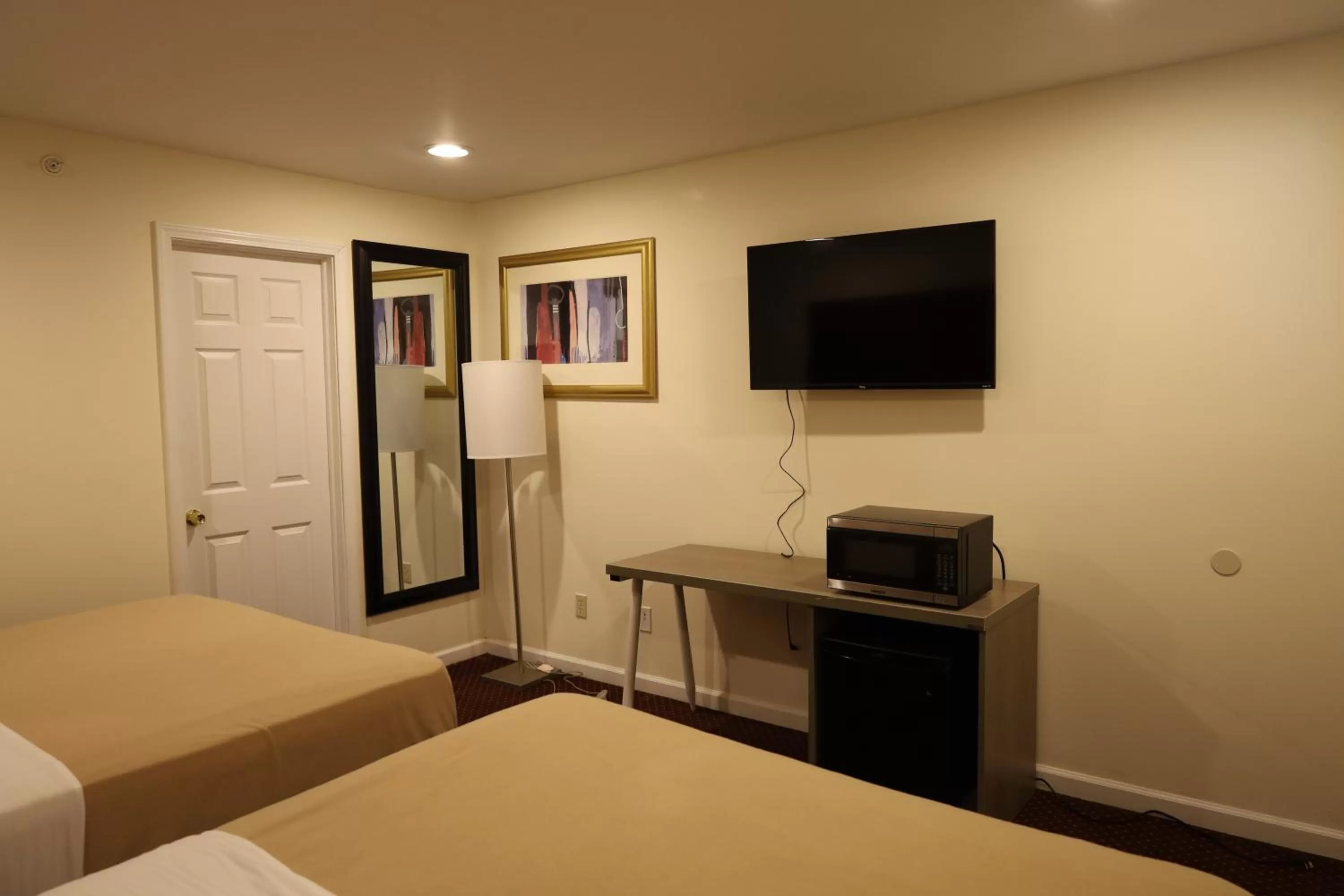 Bed in The Hamlet Inn at Warwick