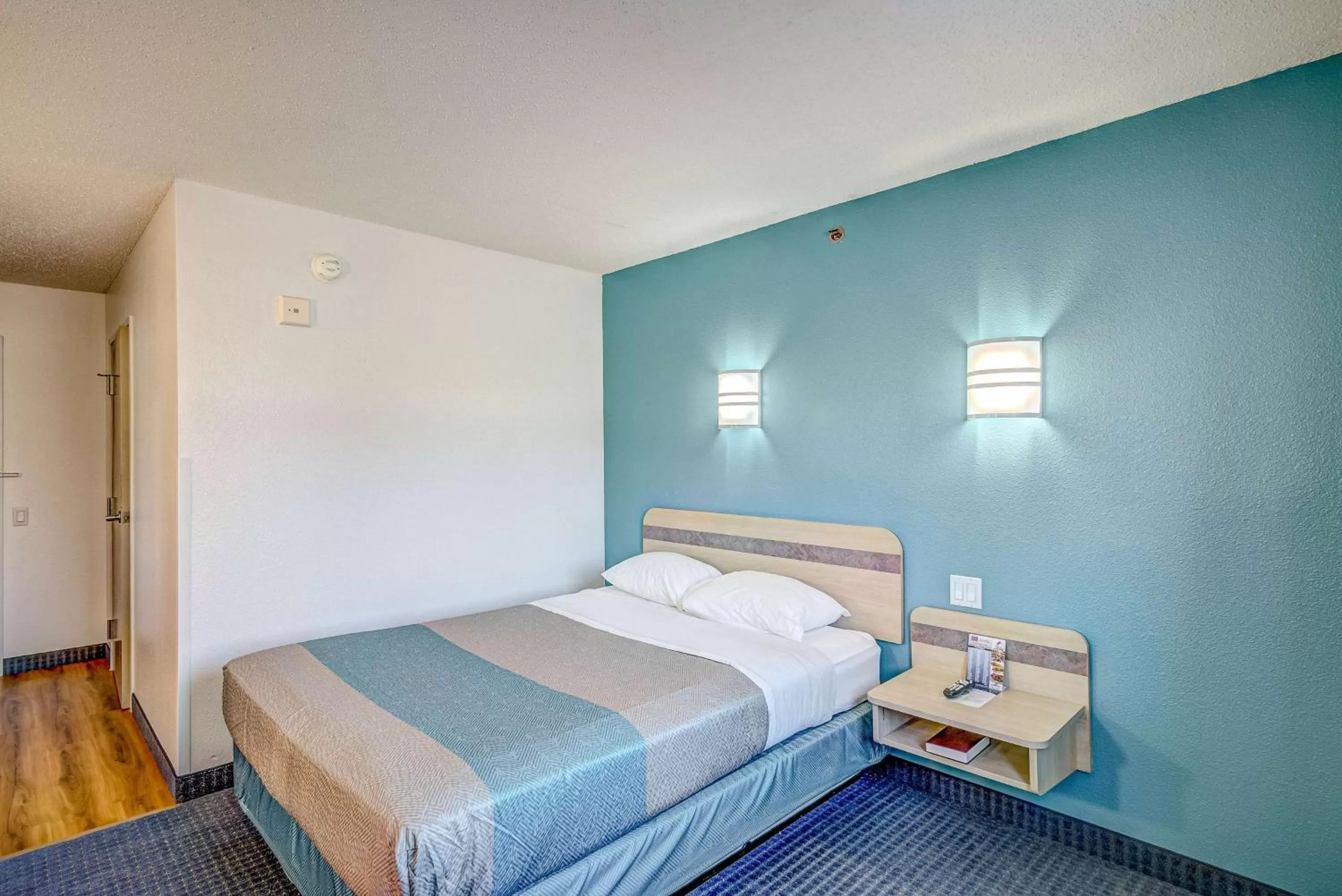 Queen Room - Disability Access - Roll in Shower in Motel 6-Menomonie, WI