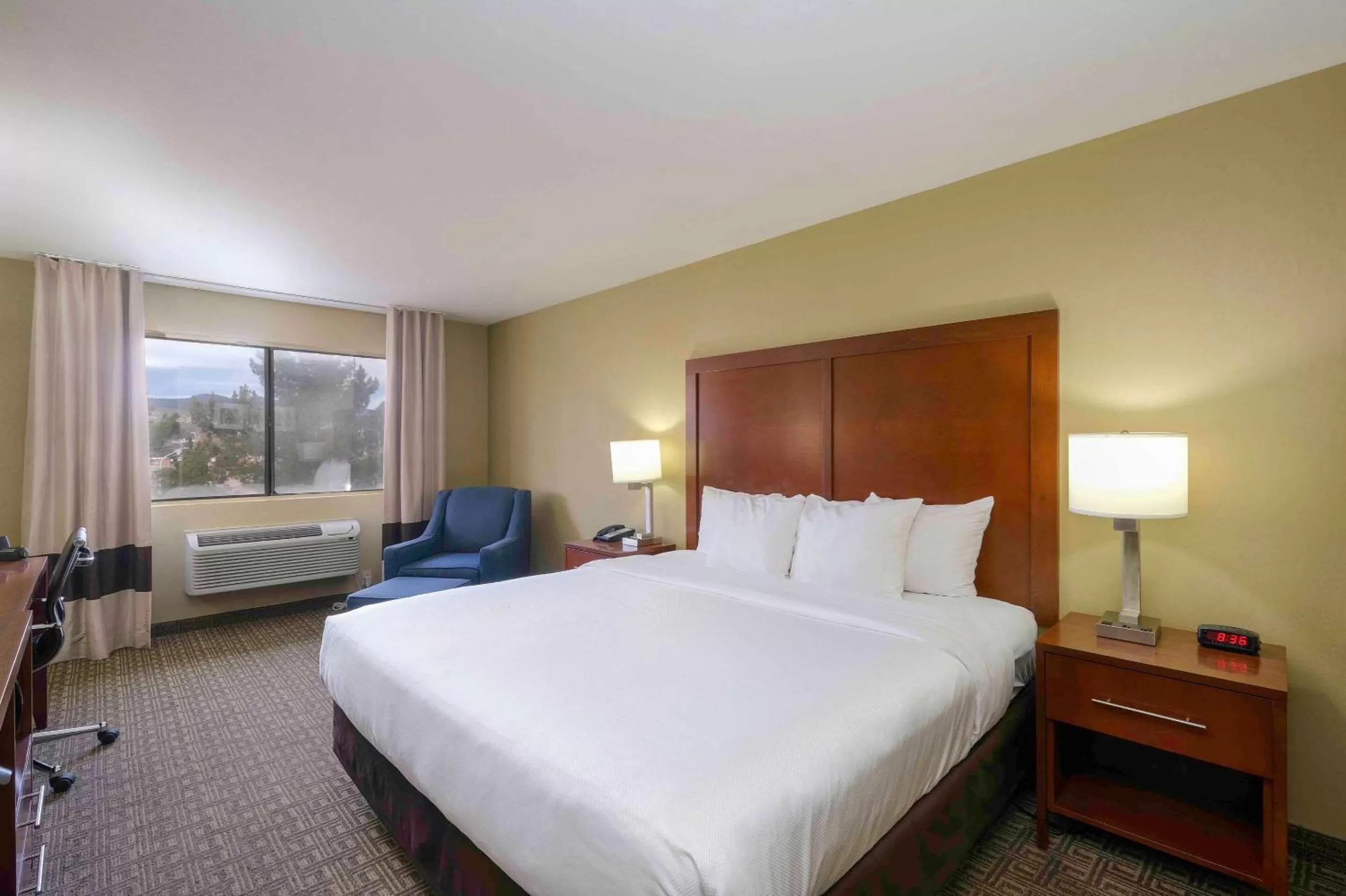 Photo of the whole room, Bed in Comfort Inn Near Gila National Forest