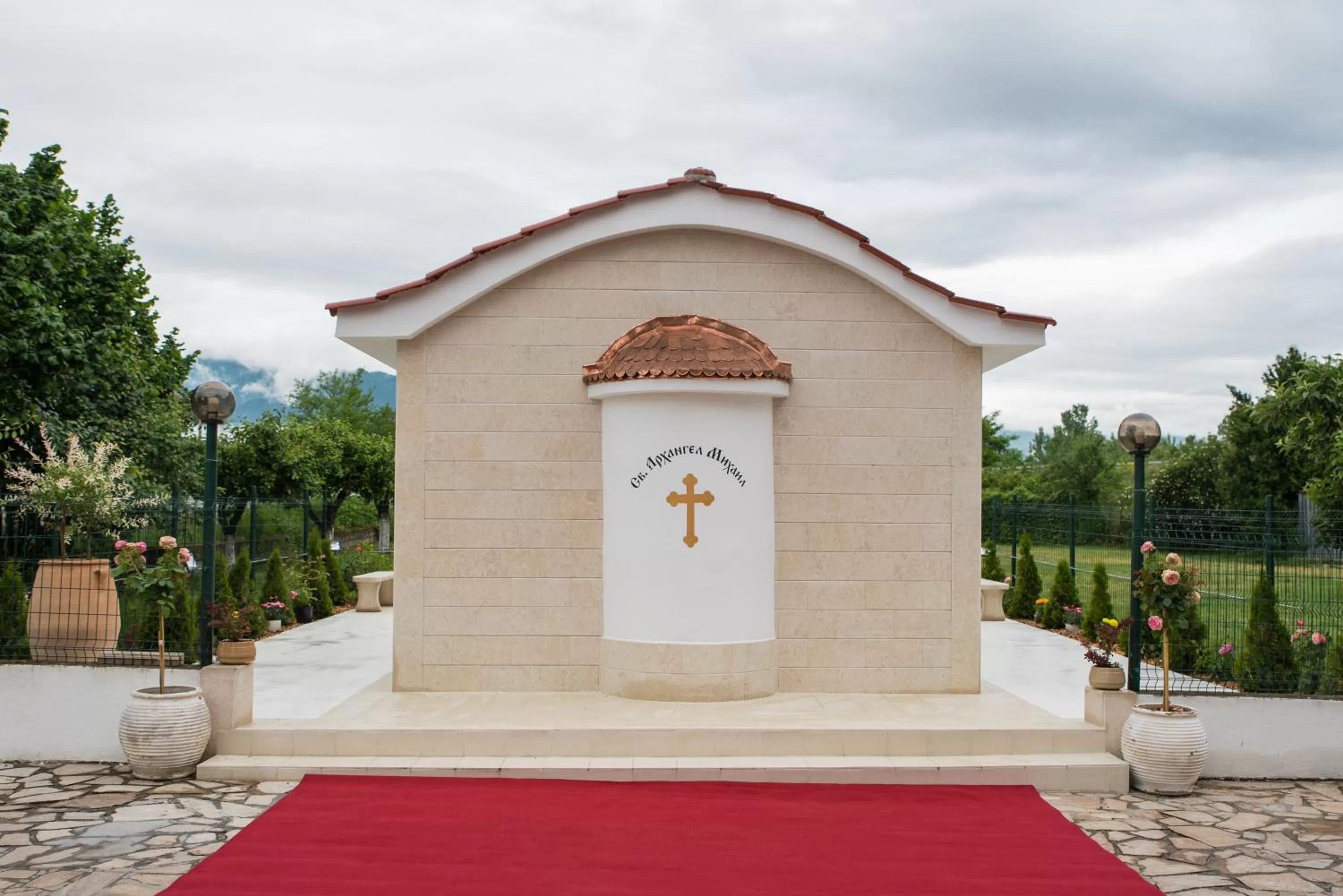 Property Building in Complex Baroto