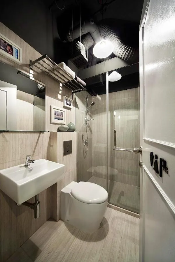 Bathroom in The Pod at Beach Road Boutique Capsule Hotel