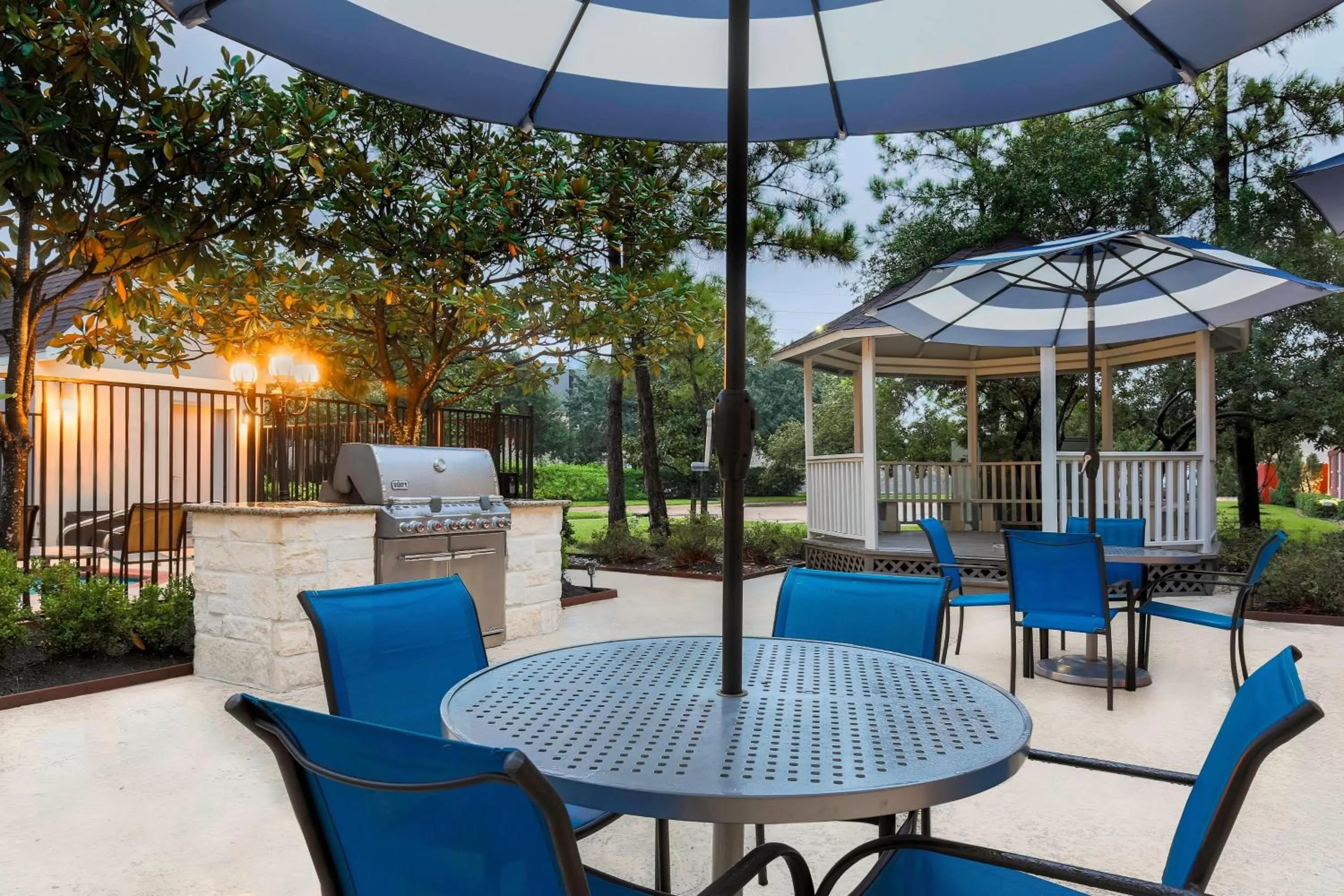 Property building in Sonesta Simply Suites Houston Brookhollow