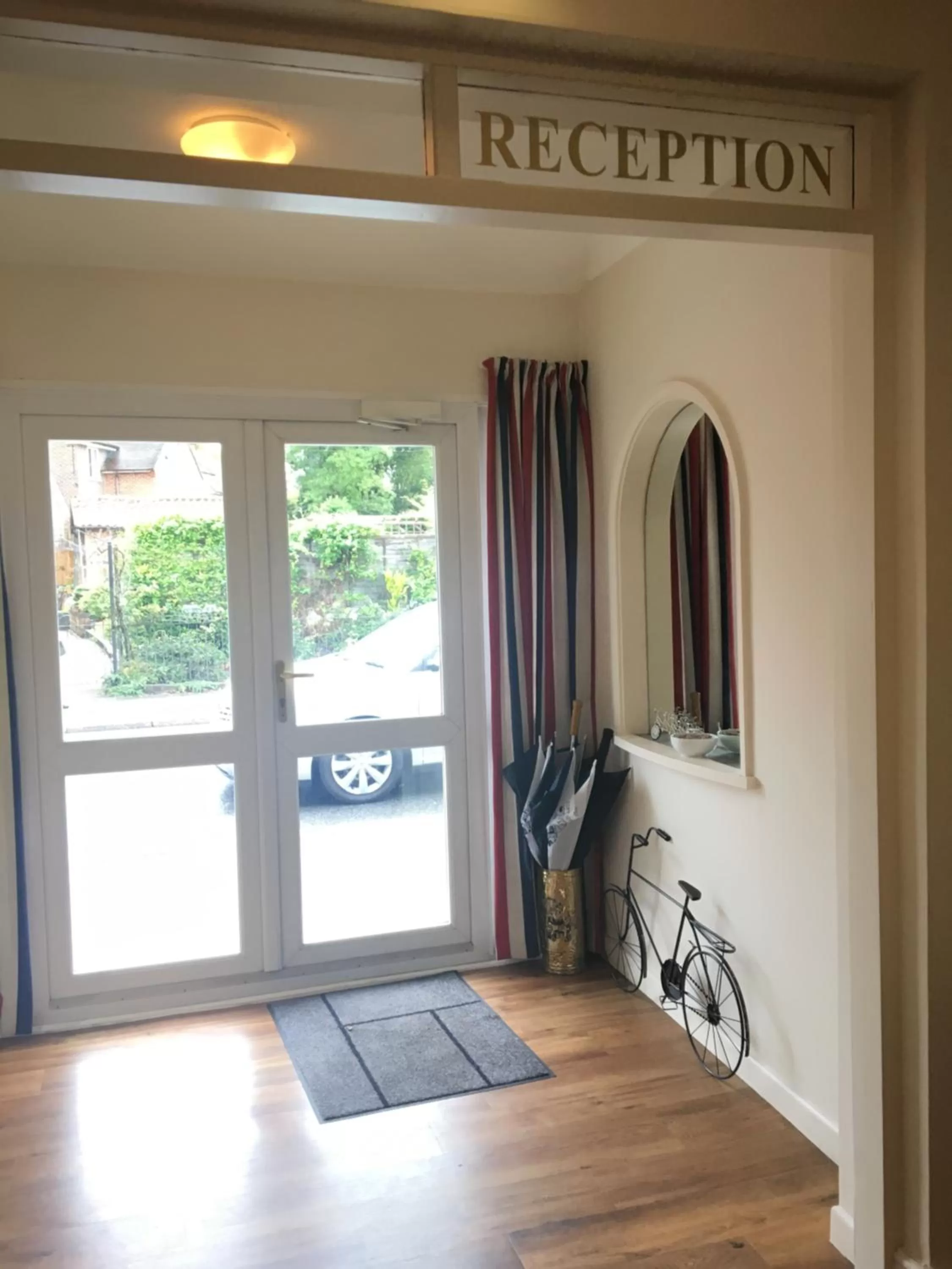 Lobby or reception in Penny Farthing Hotel & Cottages