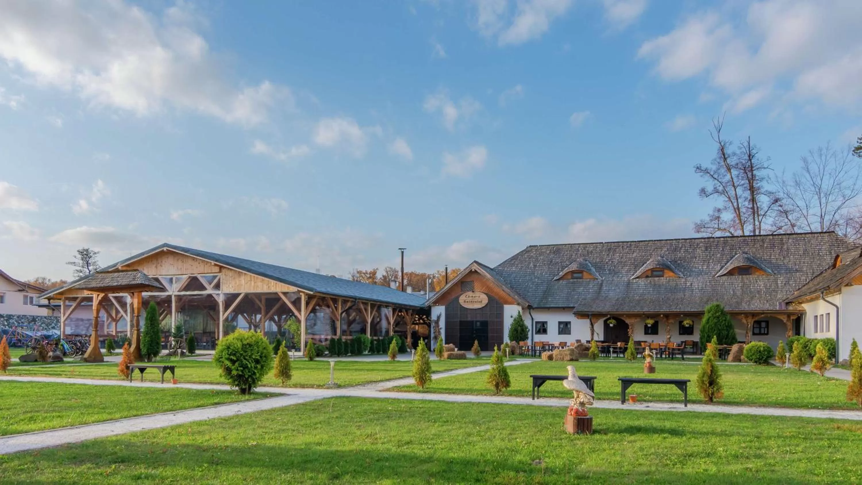 Restaurant/places to eat in Hilton Sibiu