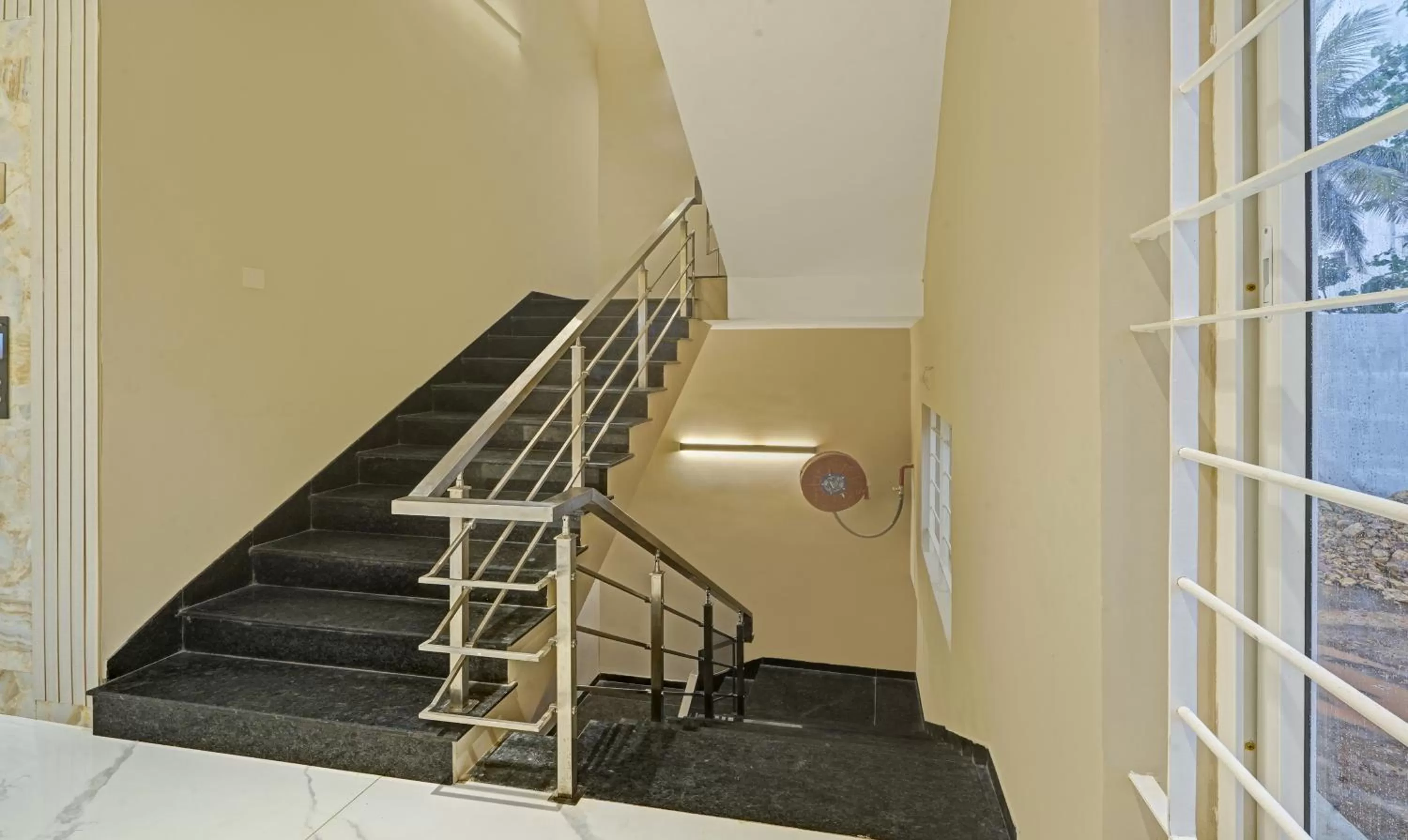 Lobby or reception in Treebo Premium La Orchid, Big Temple