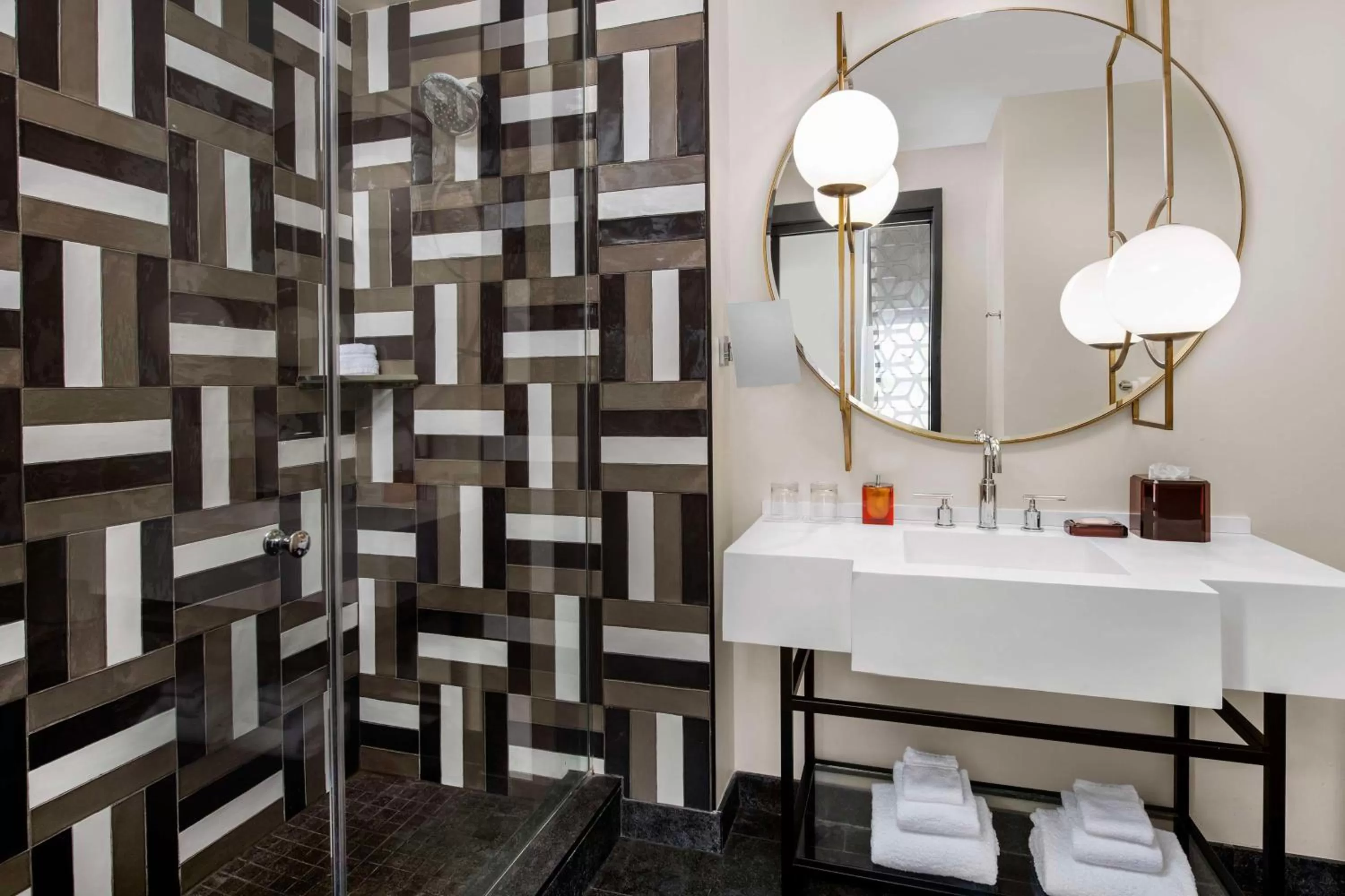 Bathroom in The Troubadour Hotel New Orleans