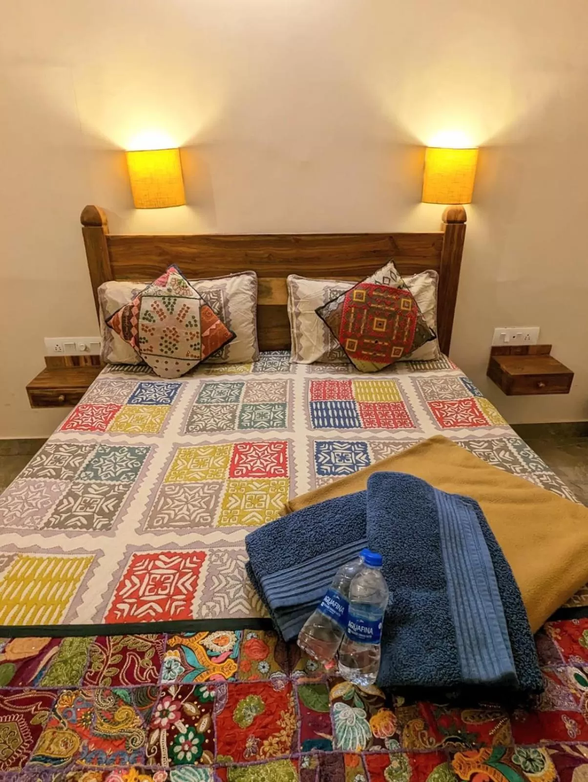 Bed in Corsican Haveli