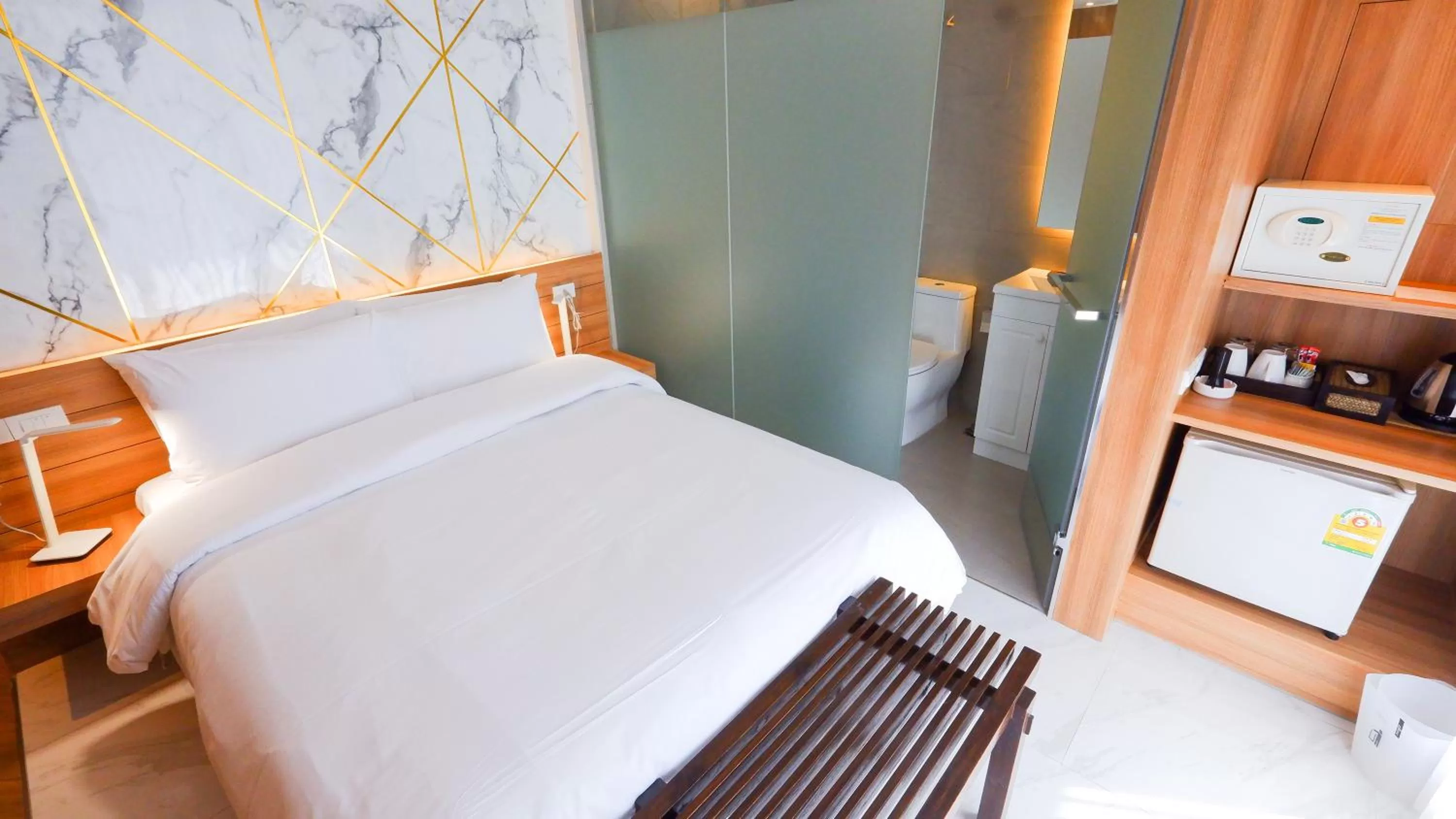 Bedroom, Bed in Pinnacle Dream