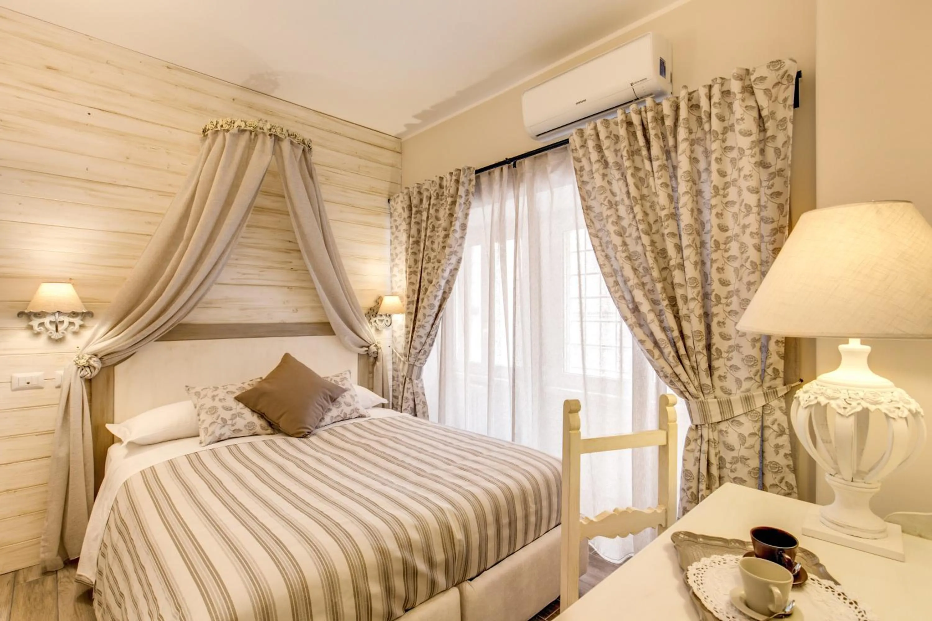 Bedroom, Bed in Casa Tua Vaticano Guest House