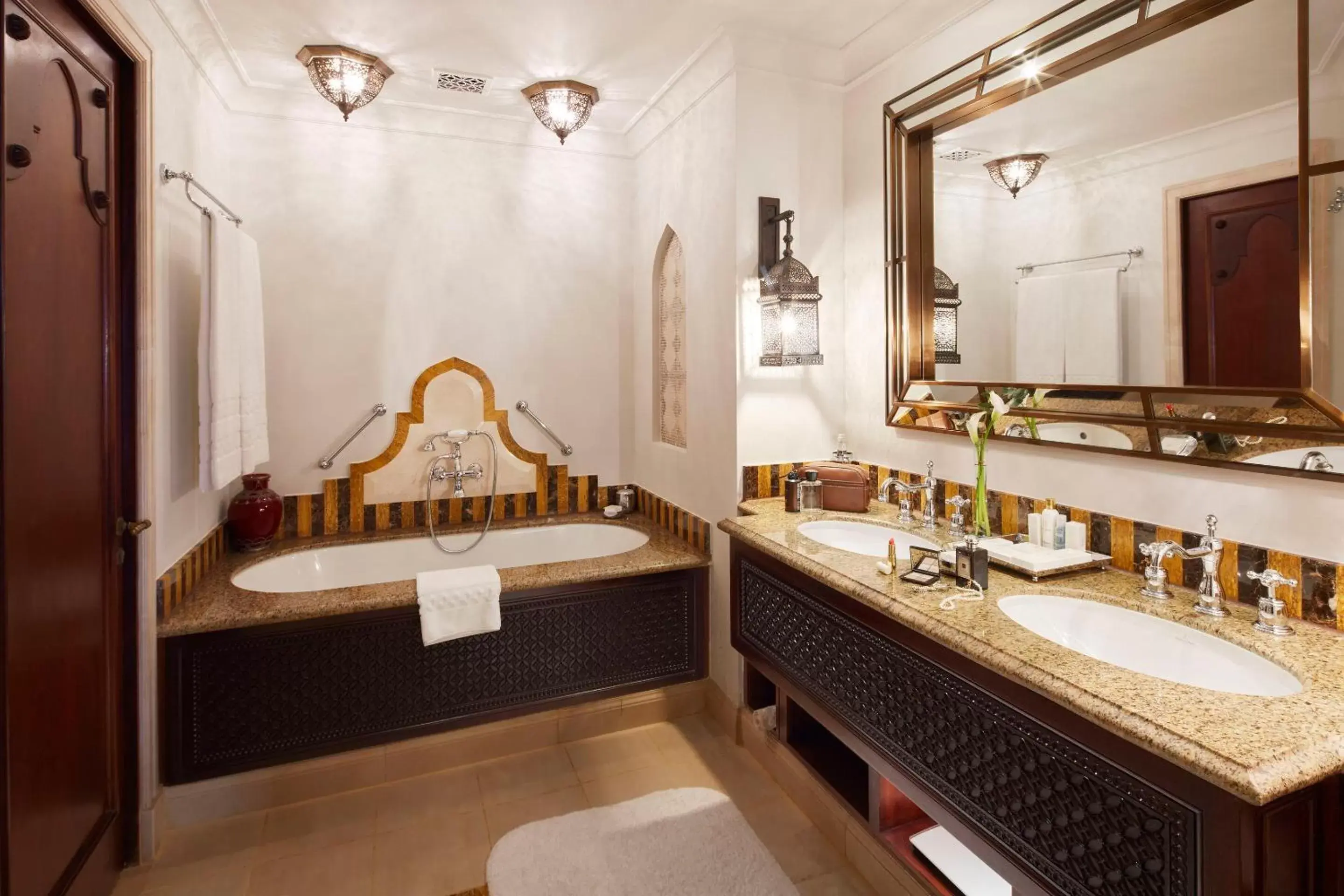 Arabian Club Room - With Club Benefits & Wild Wadi Waterpark™ Access in Jumeirah Al Qasr Dubai Arabian Club Room - With Club Benefits & Wild Wadi Waterpark™ Access in Jumeirah Al Qasr Dubai