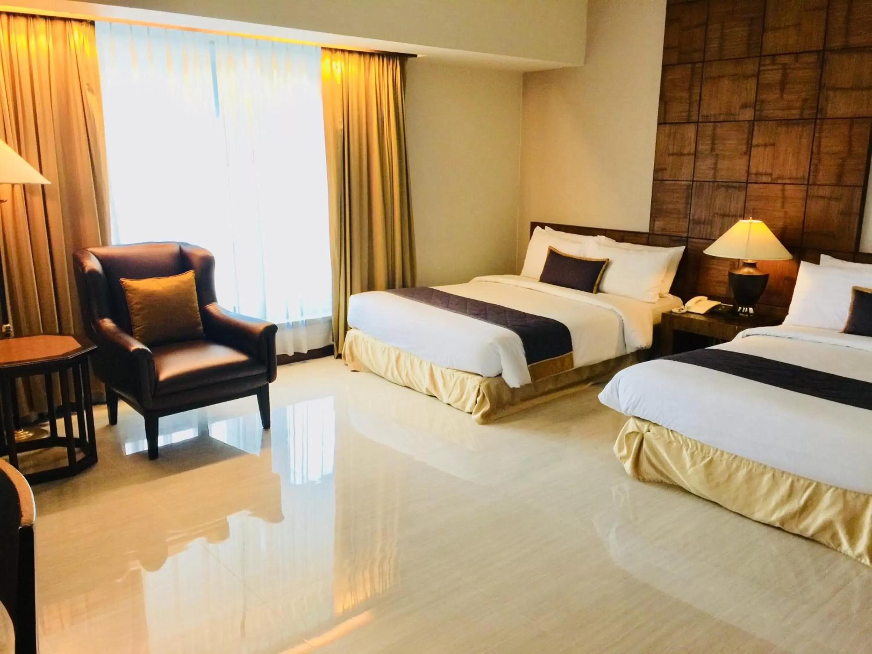 Junior Suite in Indra Regent Hotel Junior Suite in Indra Regent Hotel