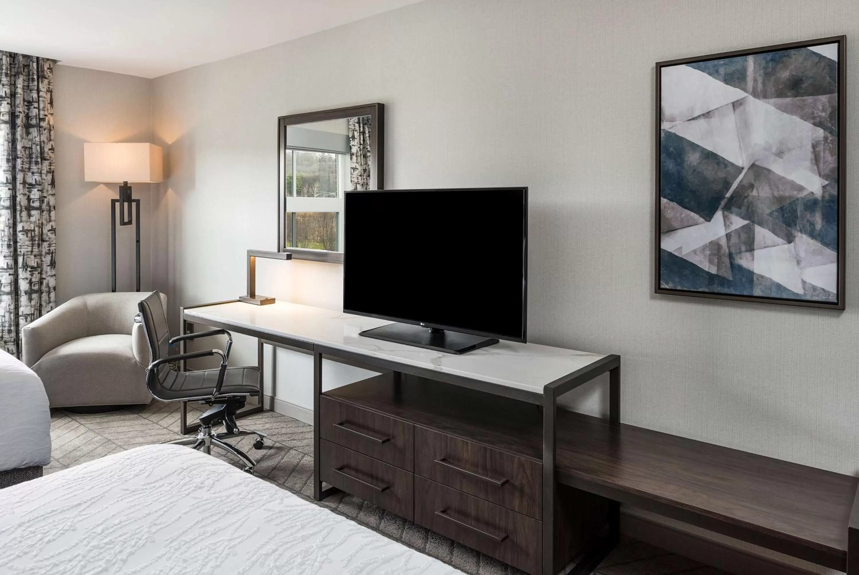 Bedroom, Bed in Hilton Garden Inn Hanover Lebanon