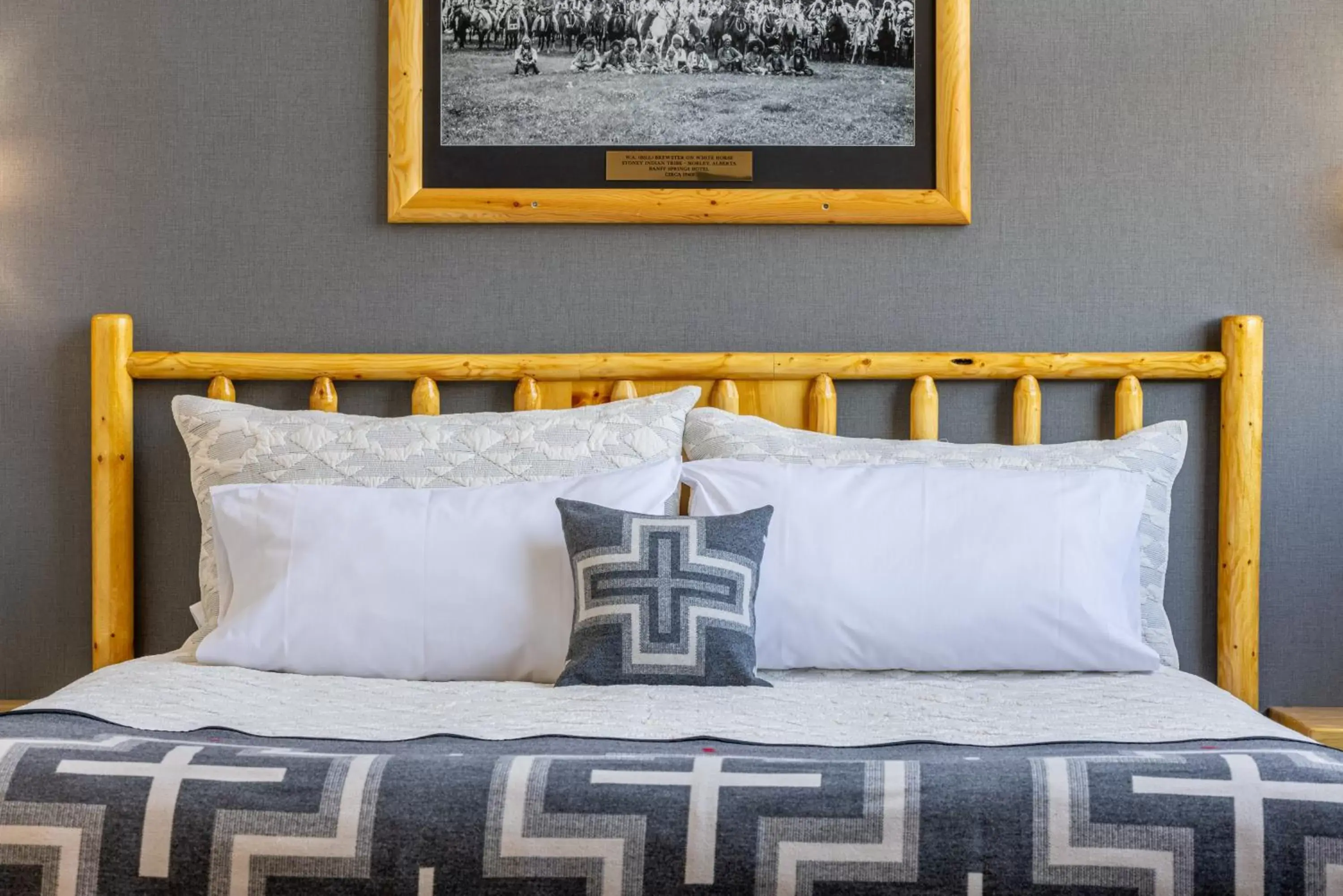 Deluxe King Room in Brewster Mountain Lodge Deluxe King Room in Brewster Mountain Lodge