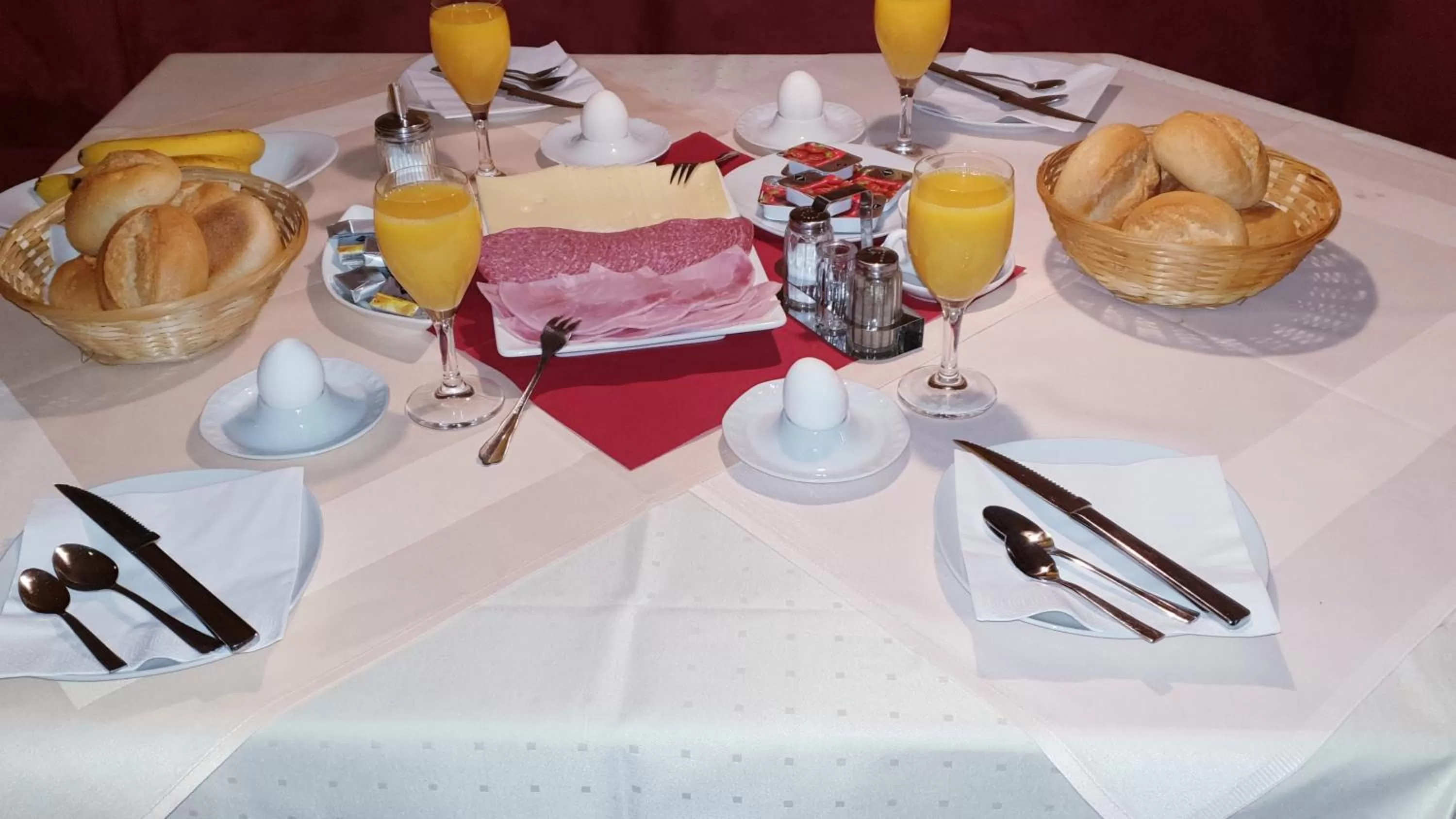 Breakfast in La Fontana