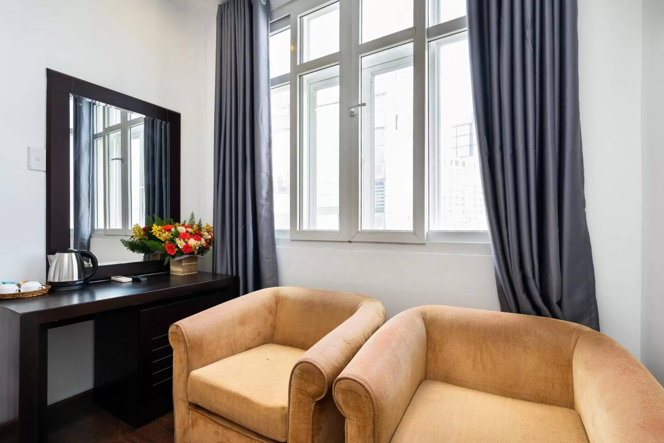 Seating area in A&A Toronto Hotel