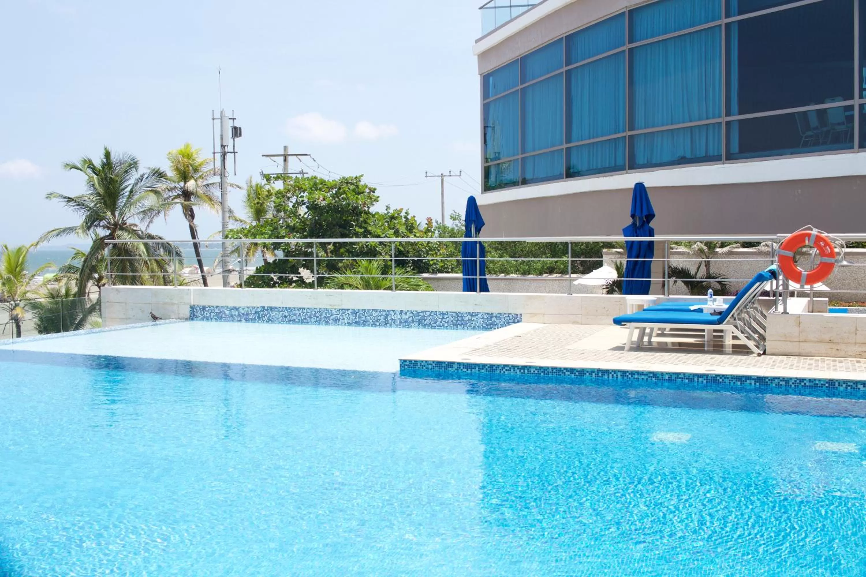 Swimming pool in Radisson Cartagena Ocean Pavillion Hotel