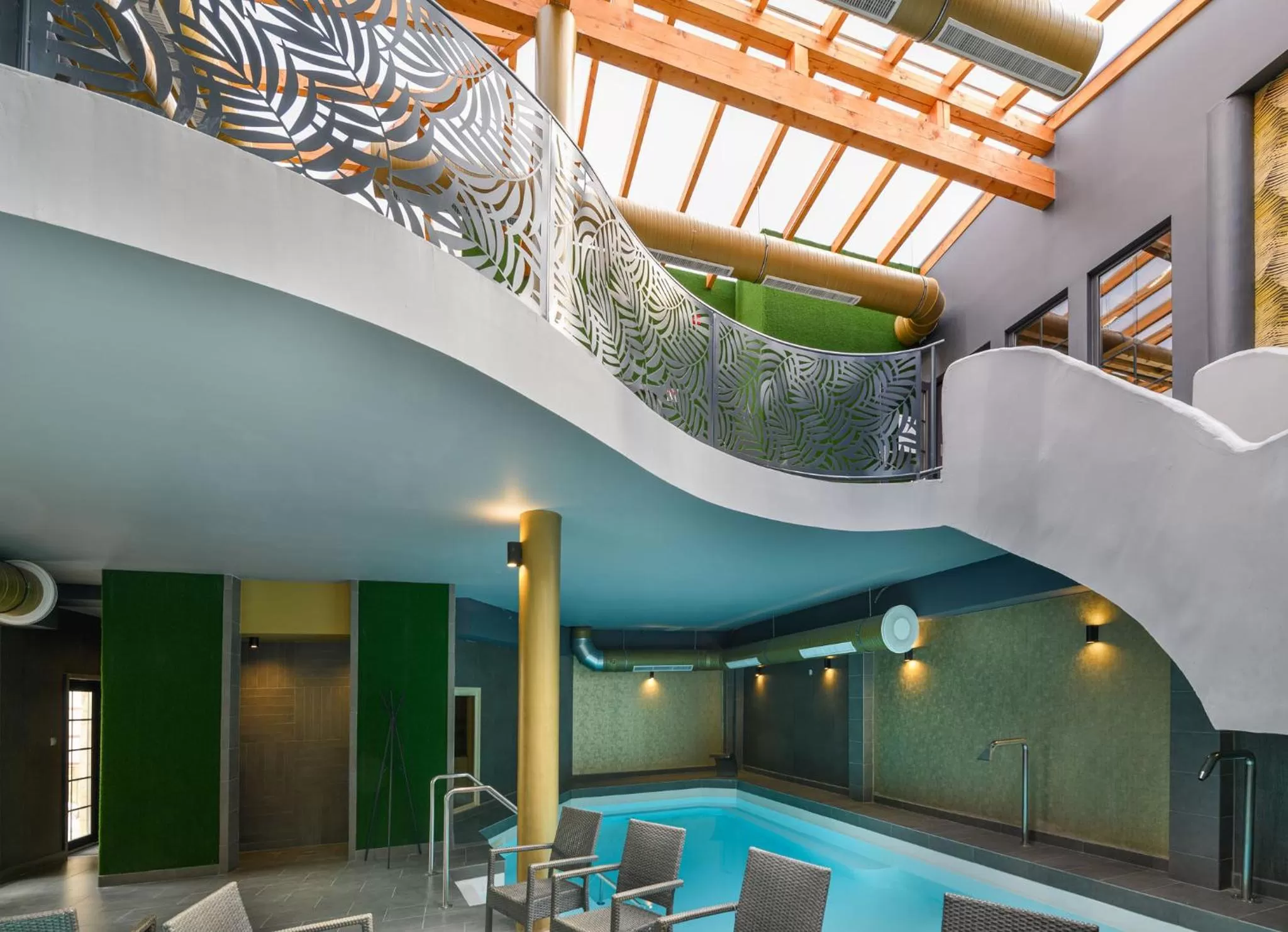 Swimming pool in Park Hotel Ambrózia