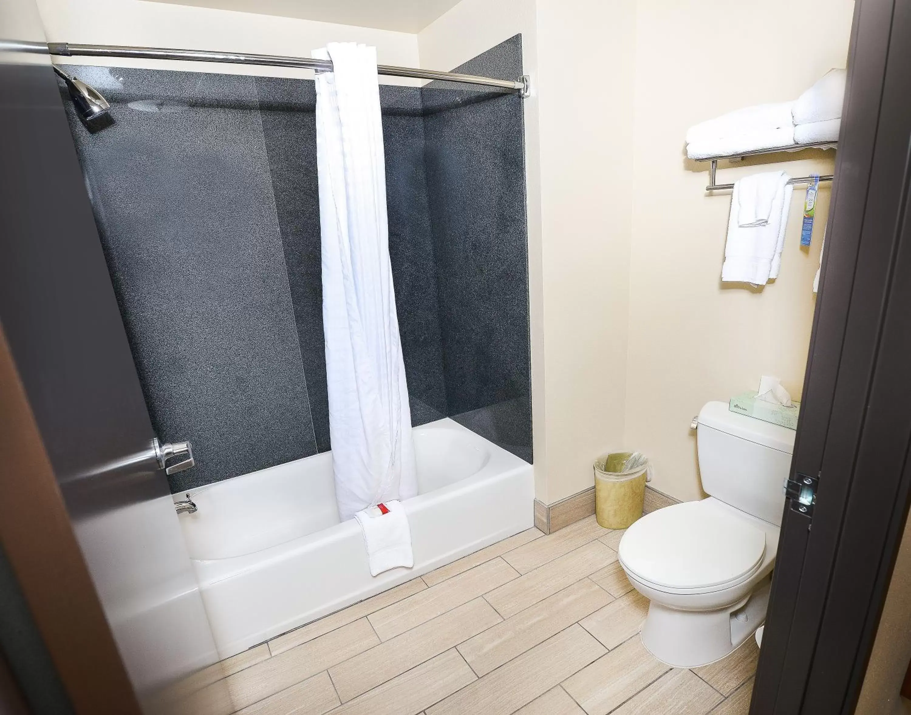 King Suite - Non-Smoking in Baymont by Wyndham Grand Forks King Suite - Non-Smoking in Baymont by Wyndham Grand Forks