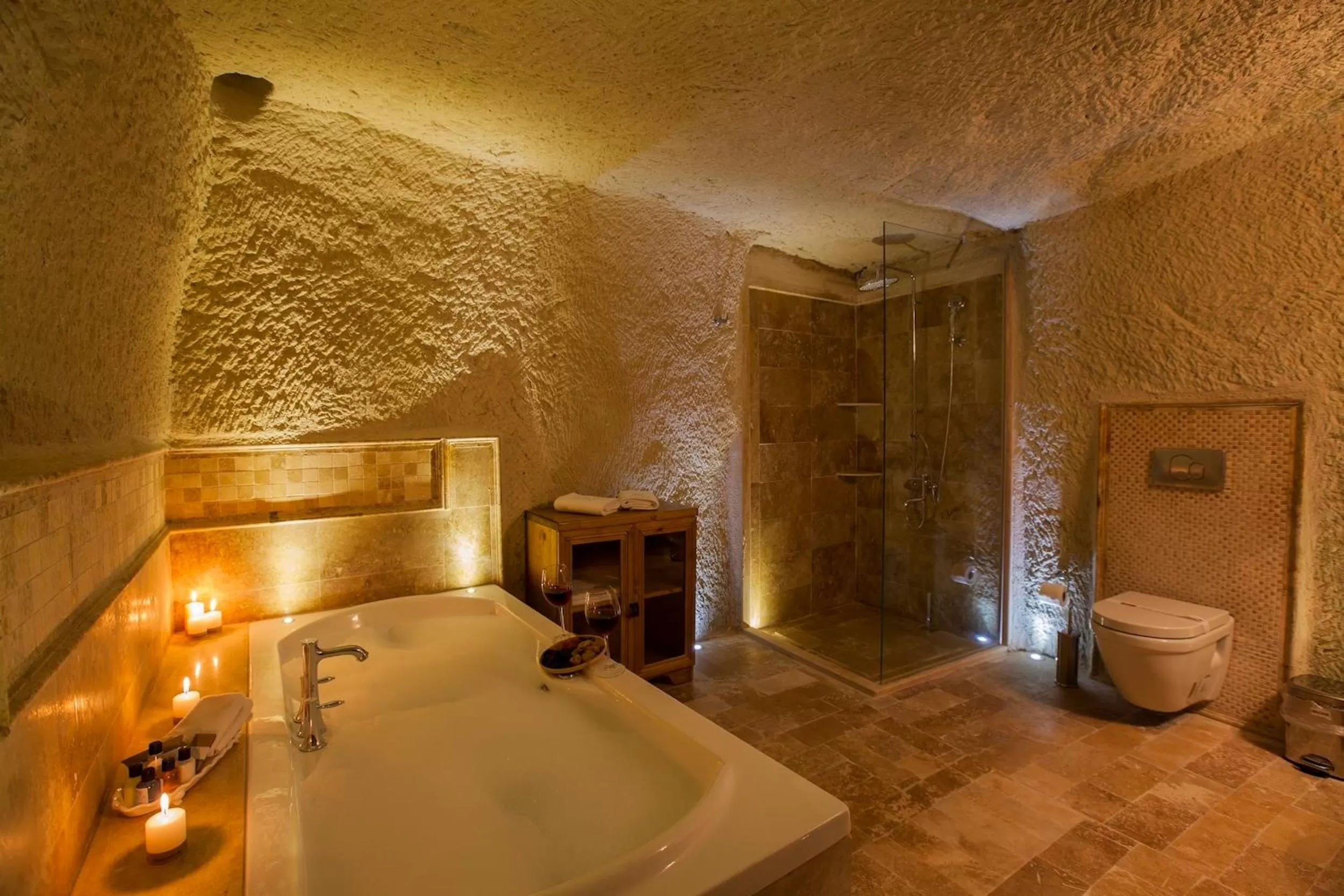 Hot Tub in Azure Cave Suites - Cappadocia