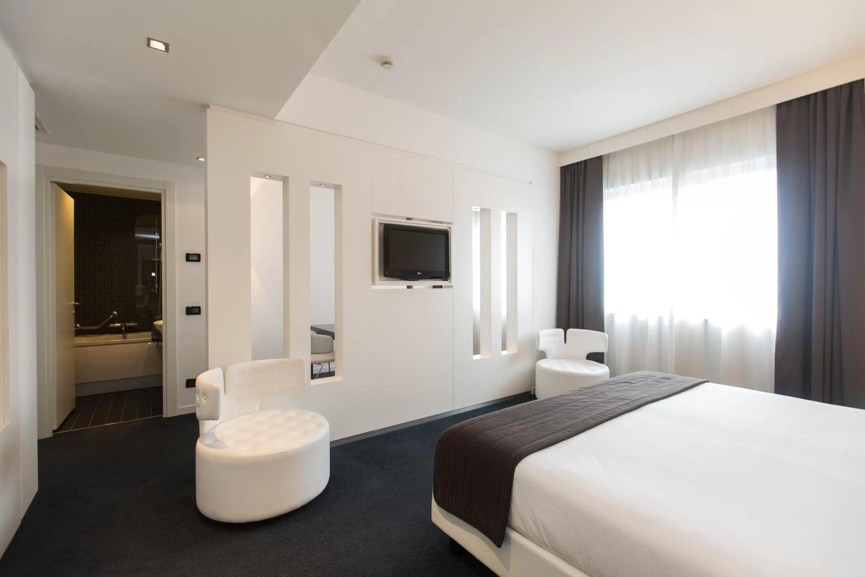 Bed in iH Hotels Roma Z3