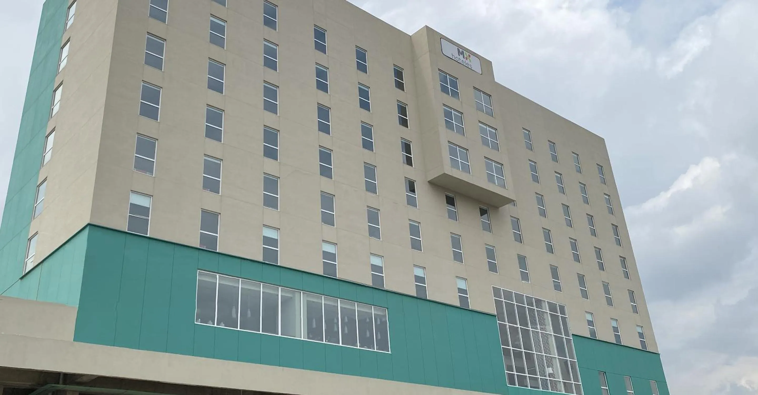 Facade/entrance in Hotel MX mas cuautitlan Izcalli, Trademark by Wyndham