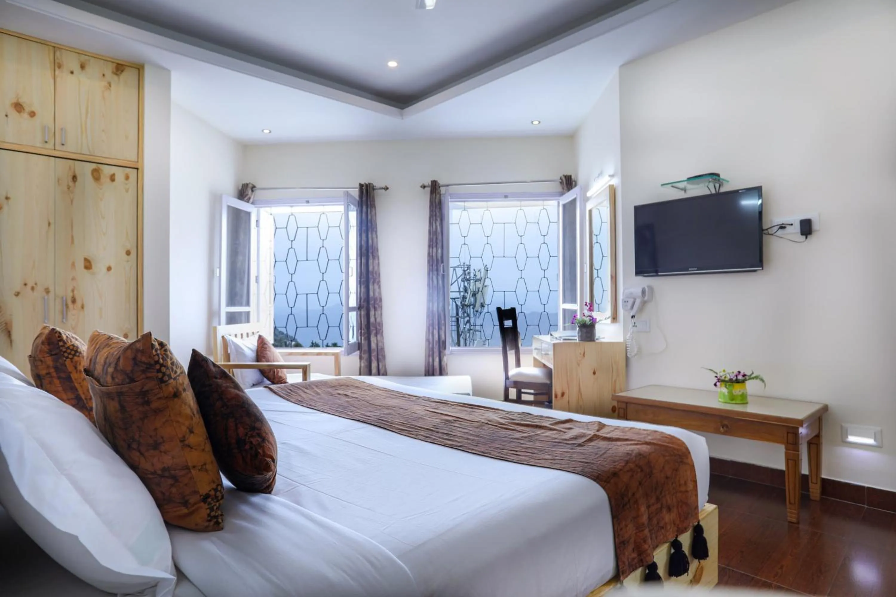 TV and multimedia, Bed in Hotel SunGrace