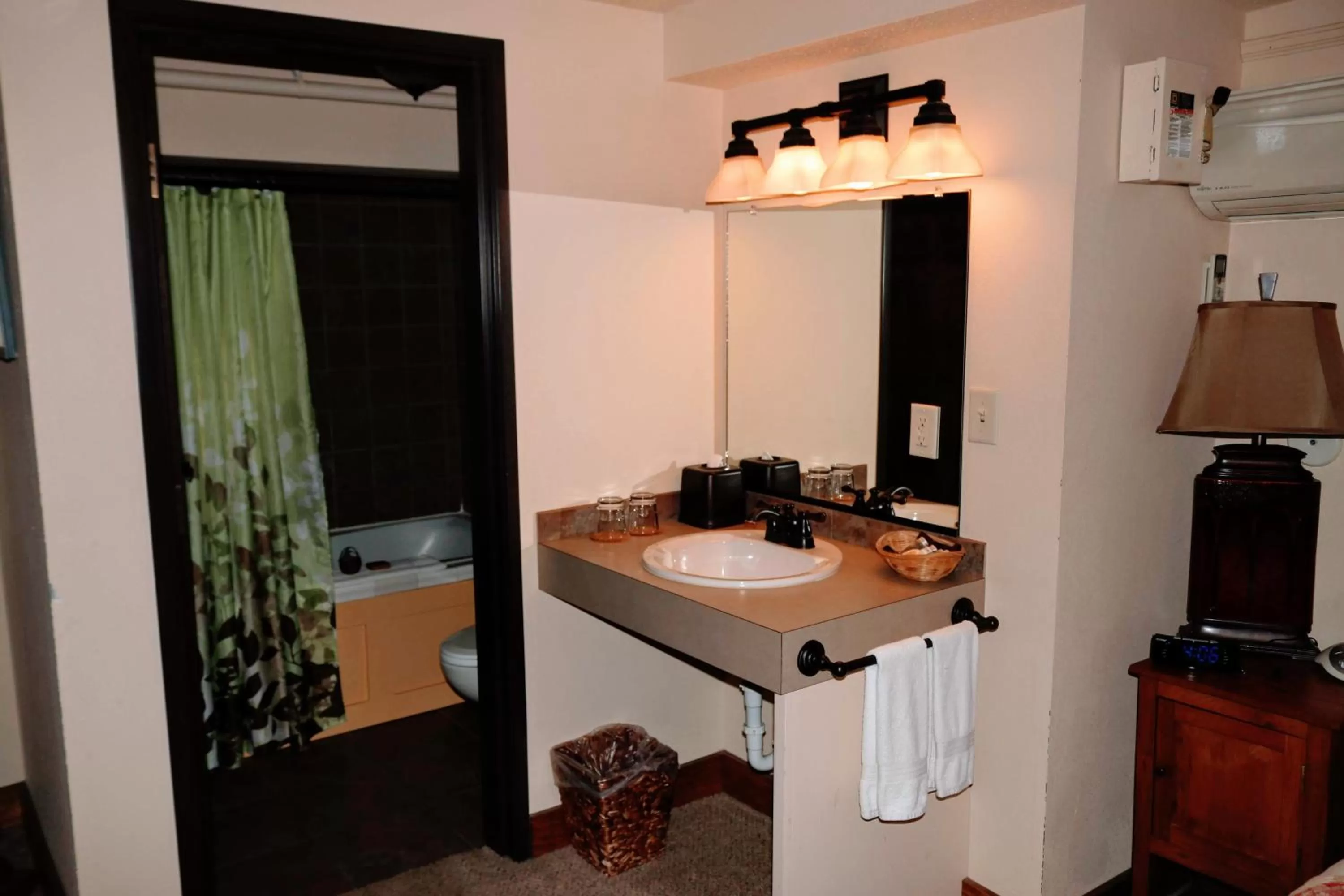 Iowa House Historic Inn