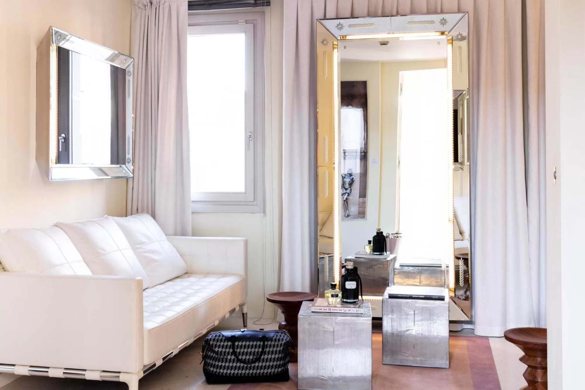 Living room, Bed in Hotel Palazzina Grassi