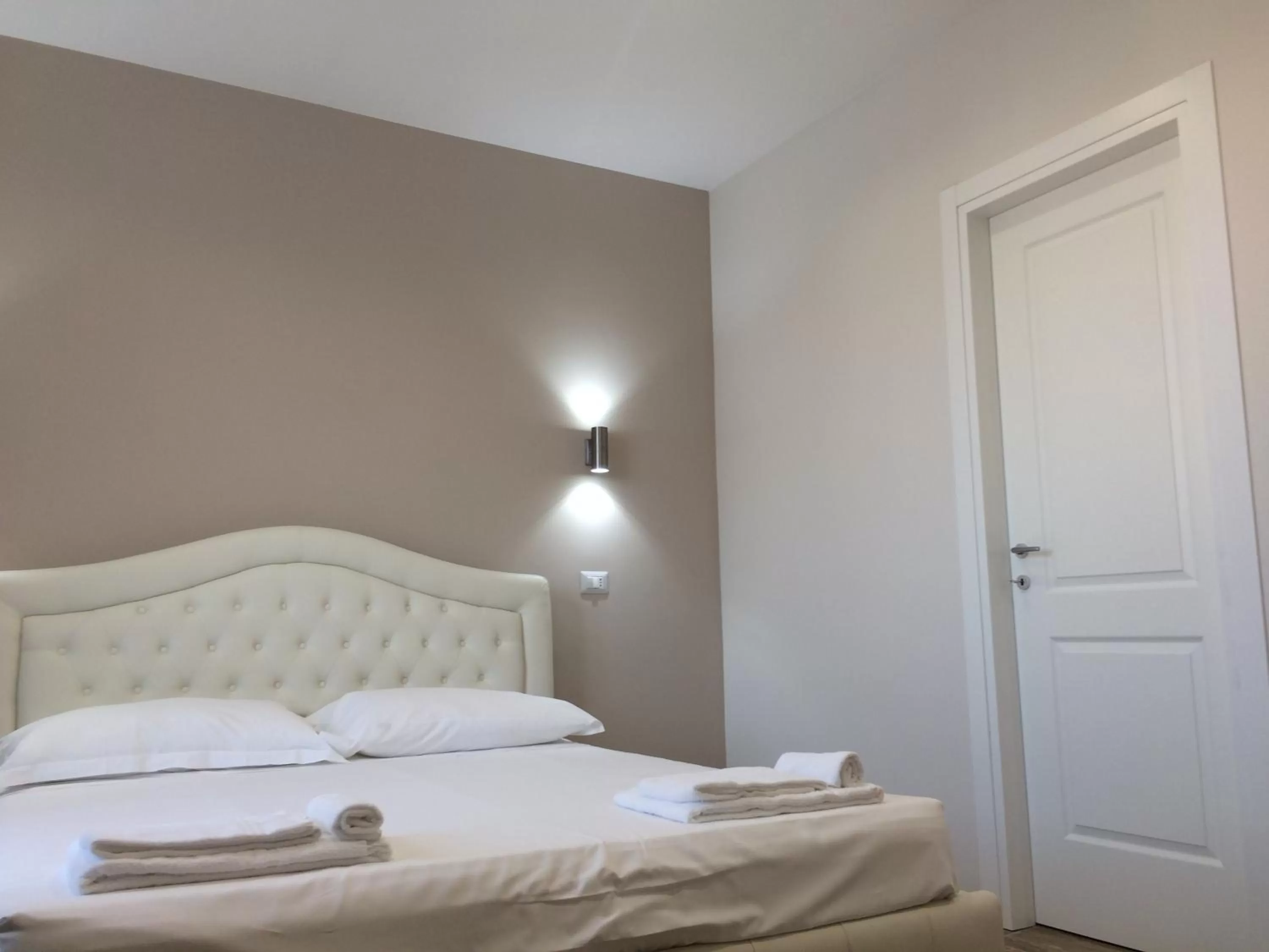 Bed in B&B Purple Italy