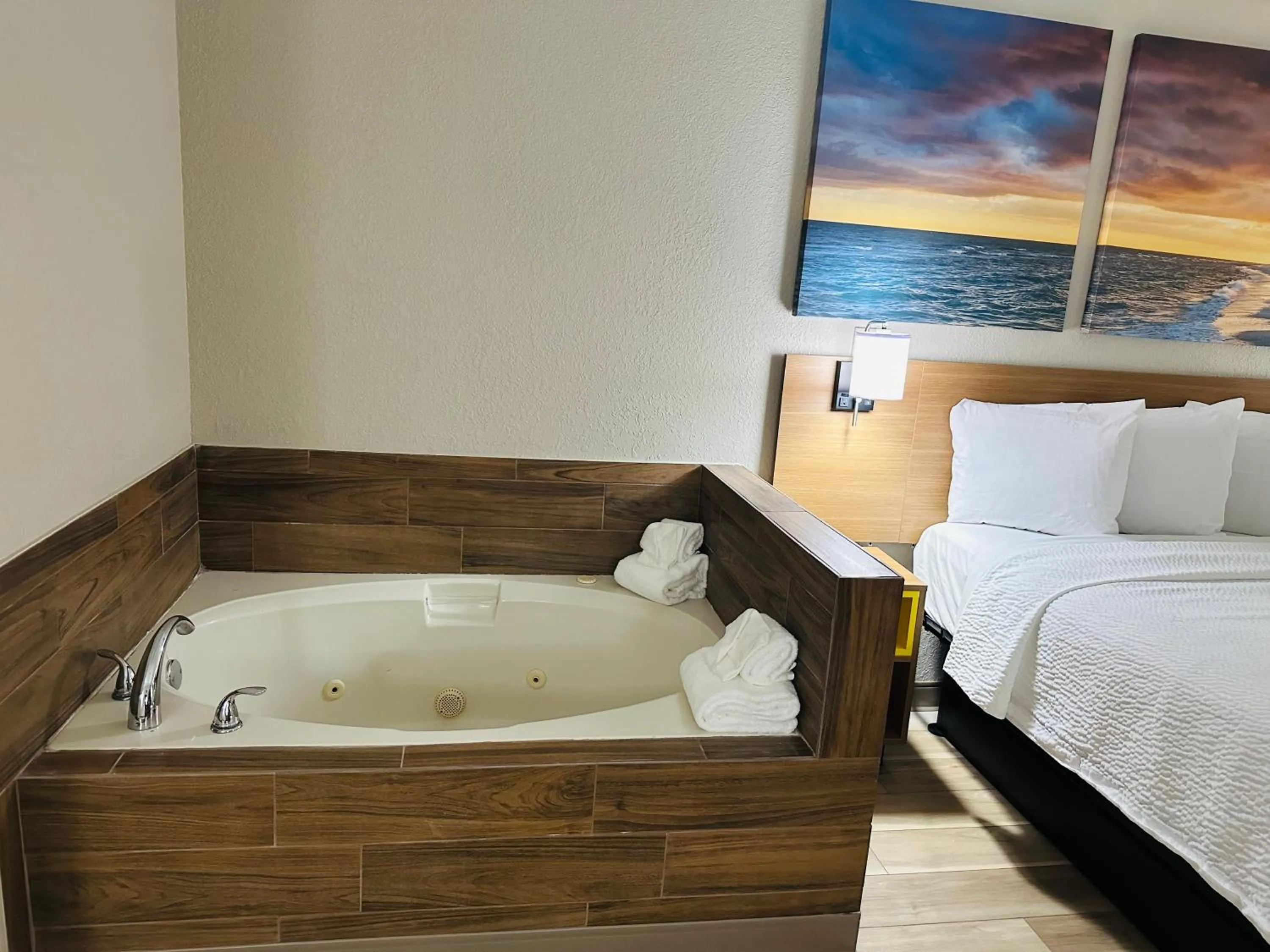 Hot Tub in Days Inn by Wyndham Ocala North