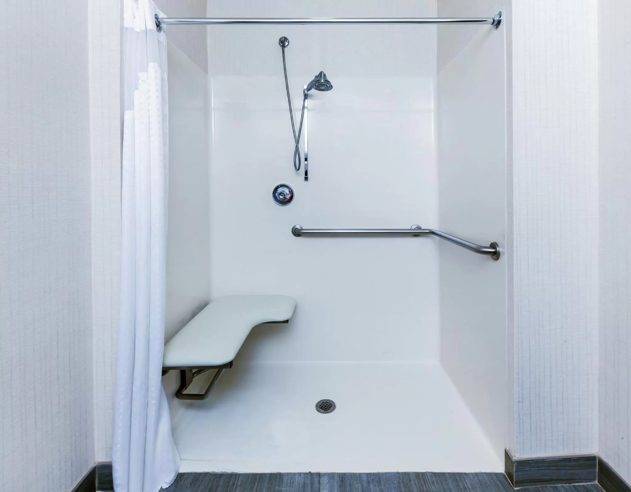 Photo of the whole room in Holiday Inn Express & Suites Houston East by IHG