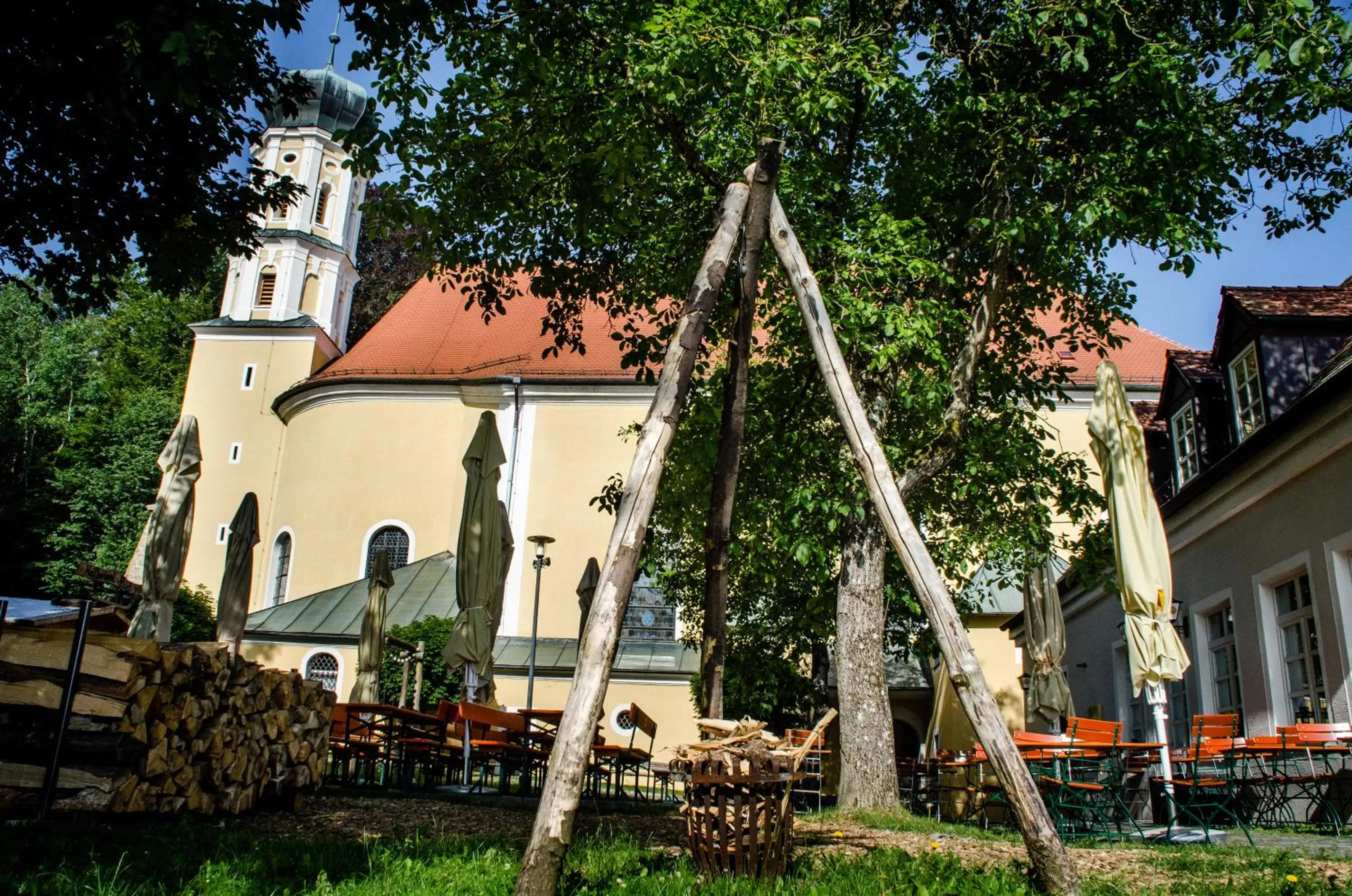 Nearby landmark, Property Building in Wallfahrts-Gaststätte Heilbrünnl