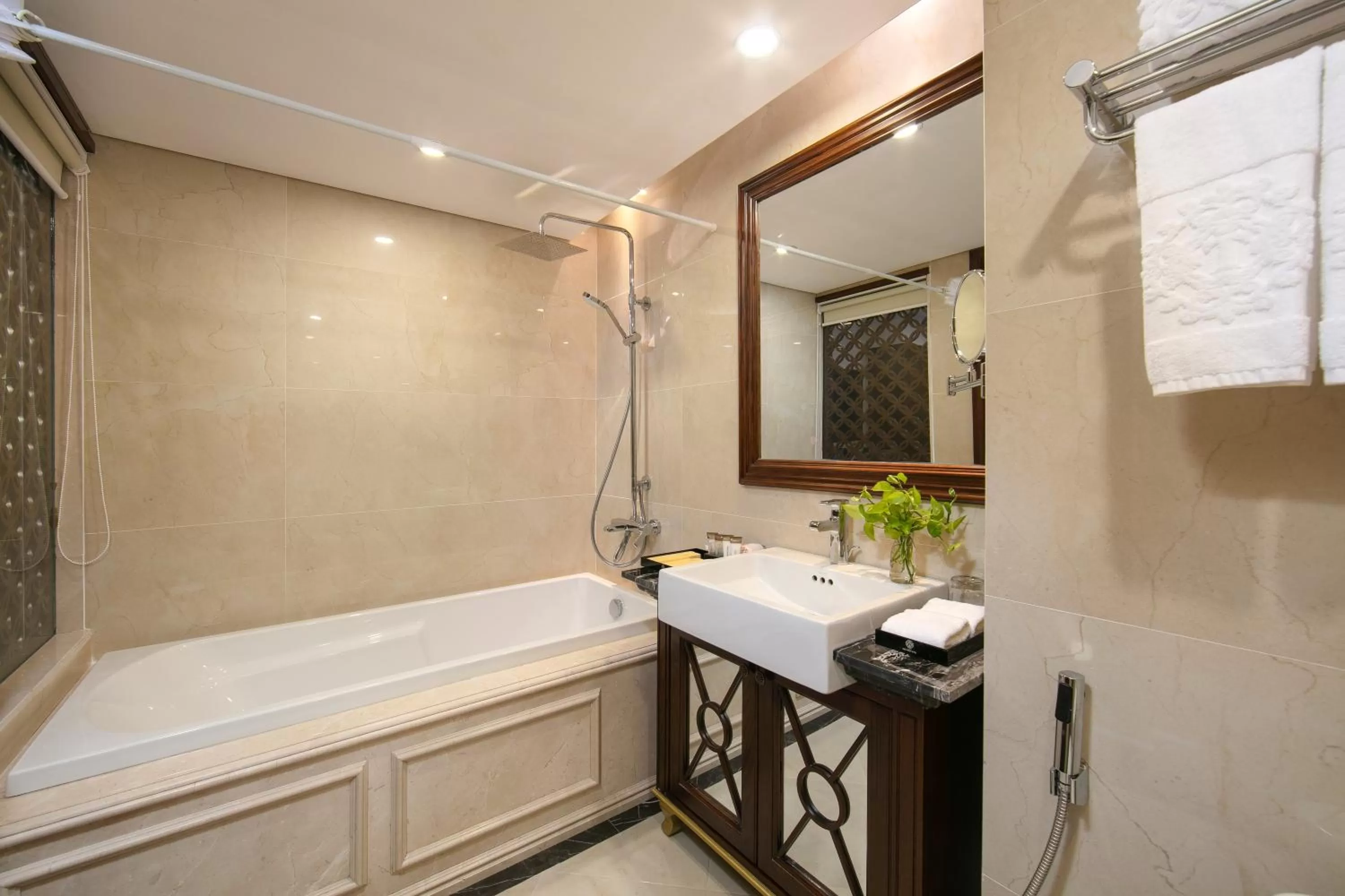 Shower in Rex Hanoi Hotel
