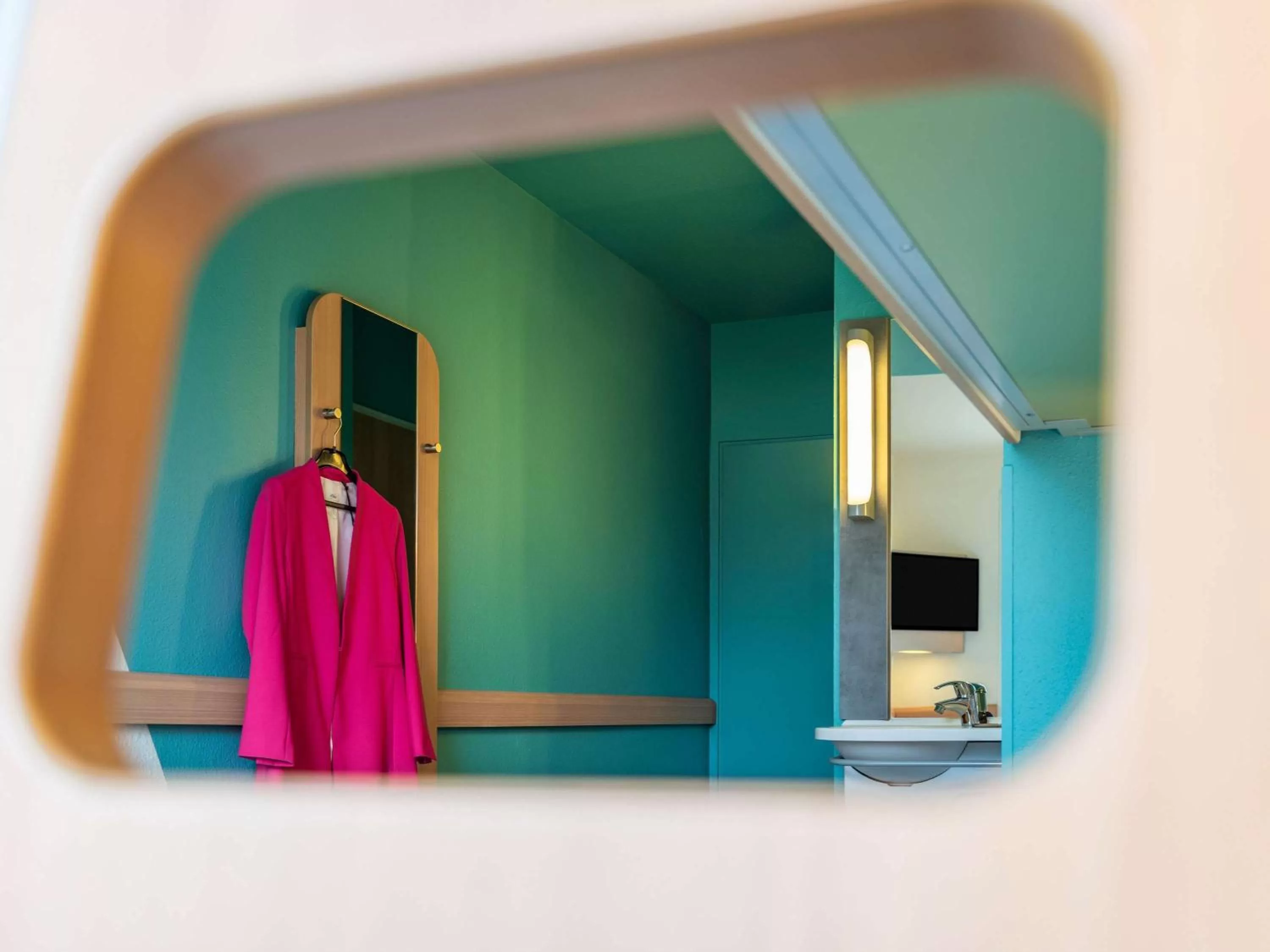 Bathroom in ibis budget Luebeck City Sued