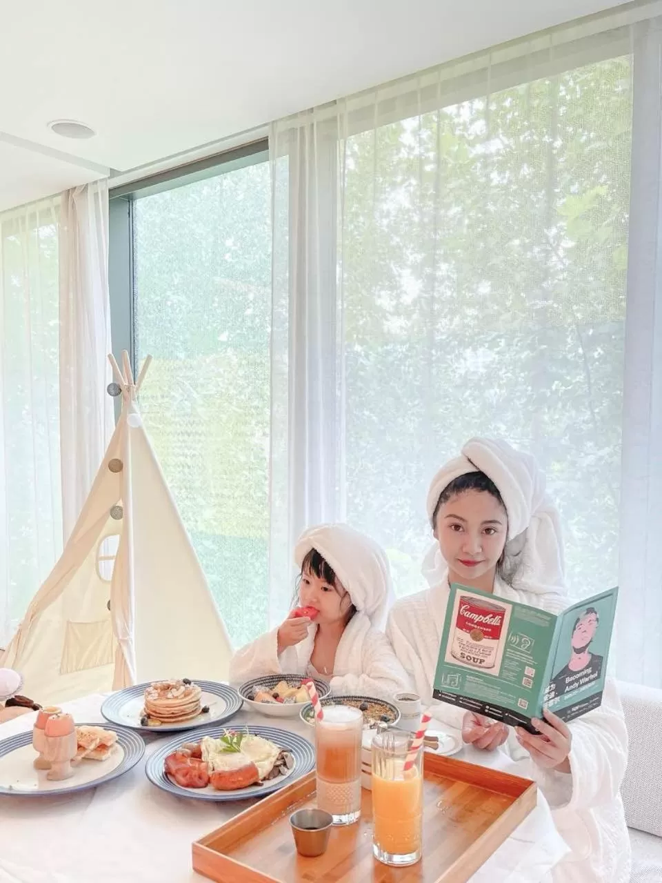 Family in The Opposite House