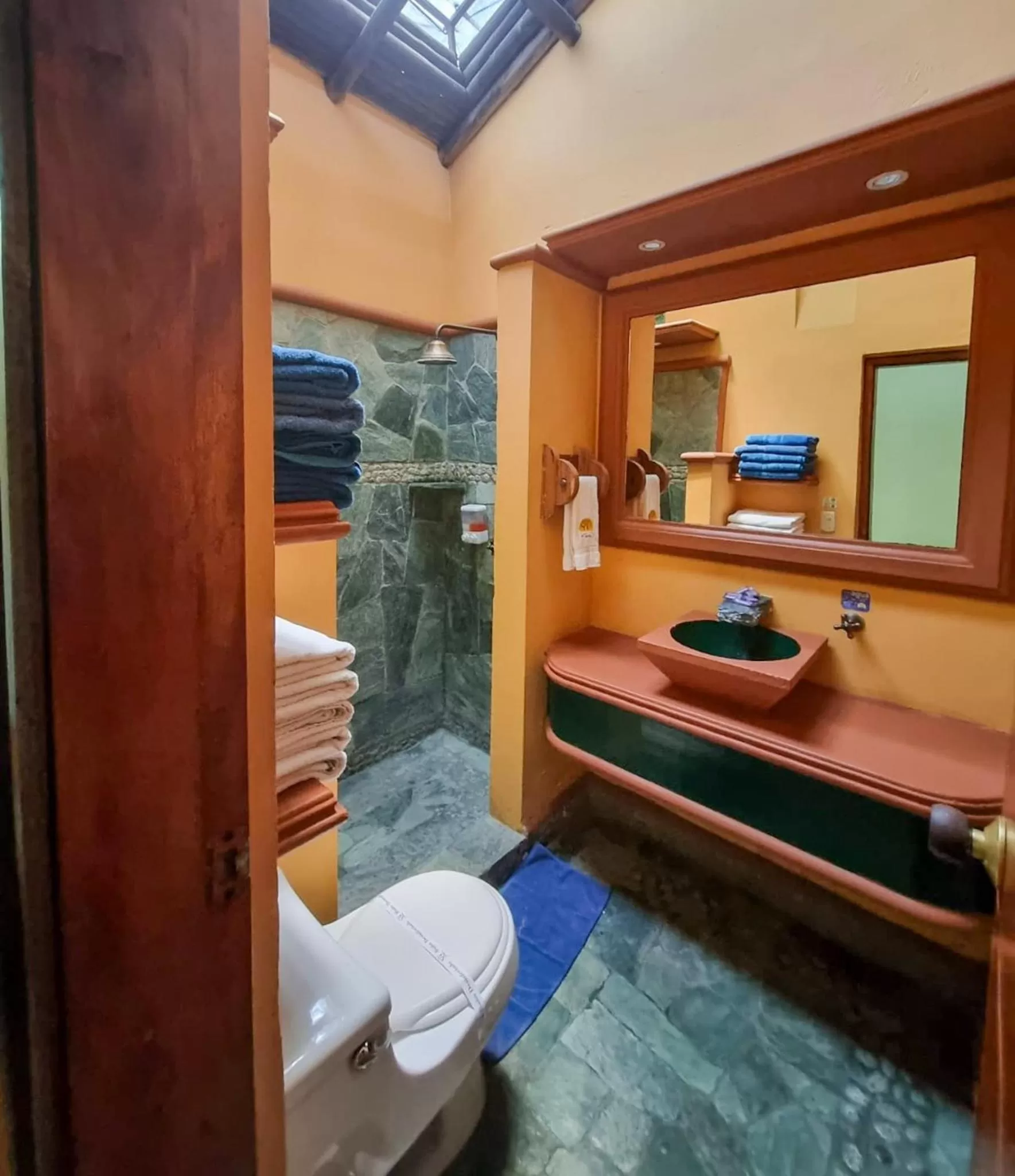 Bathroom in Hotel Portón del Sol