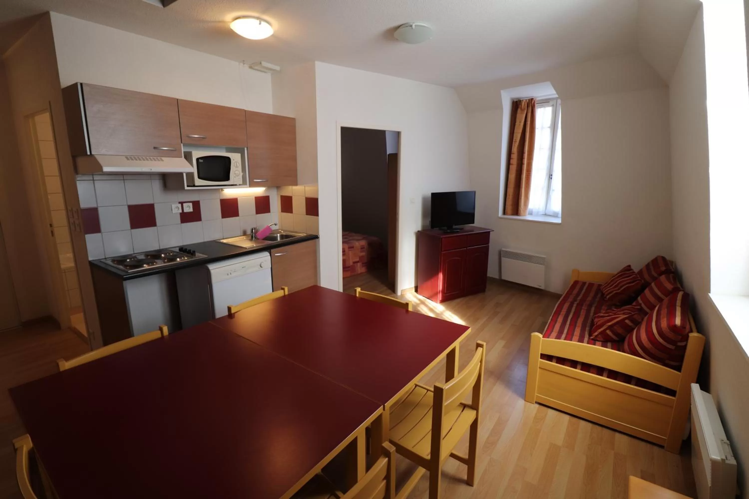 Kitchen or kitchenette in Chateau Ricard