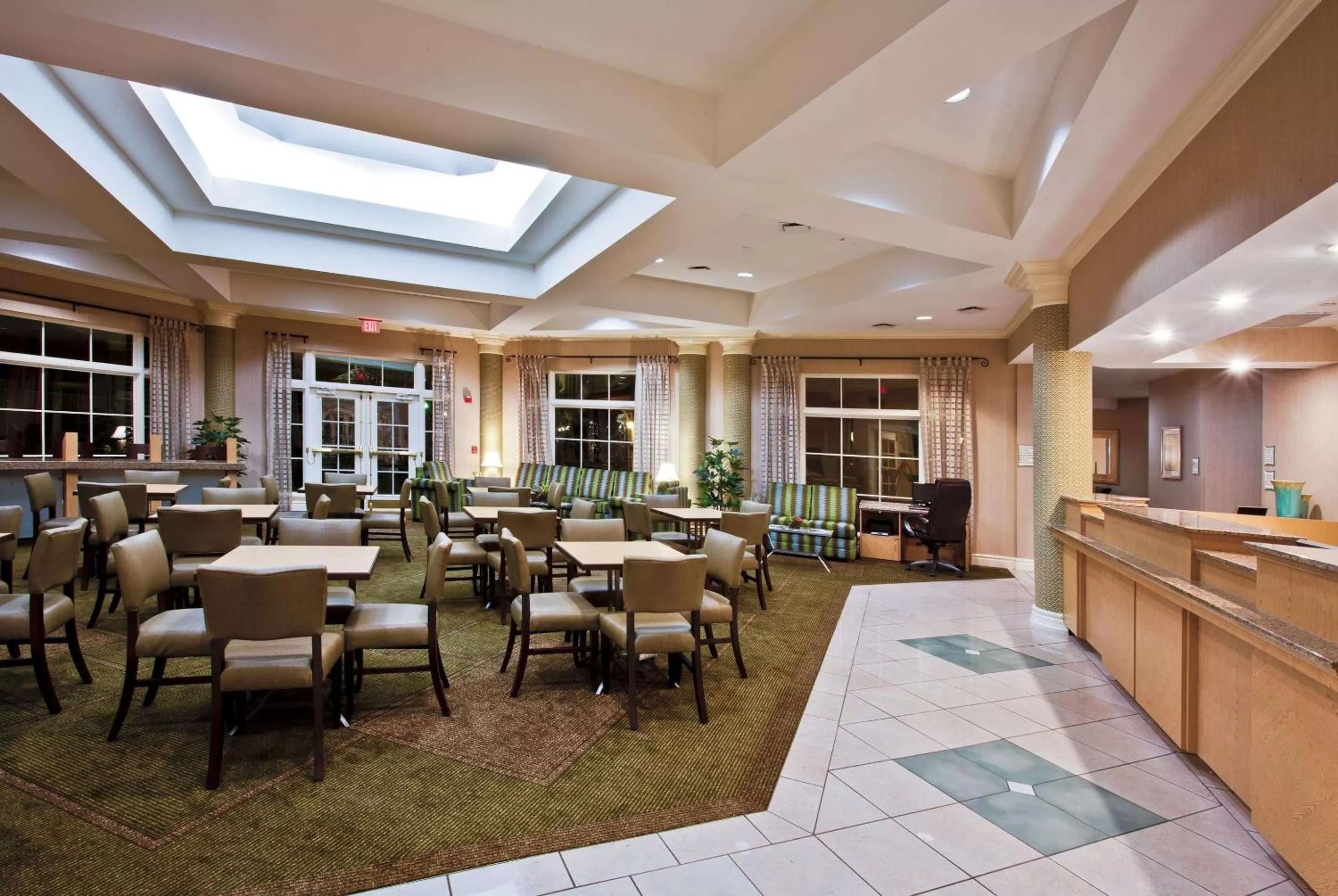 Lobby or reception in La Quinta by Wyndham USF (Near Busch Gardens)