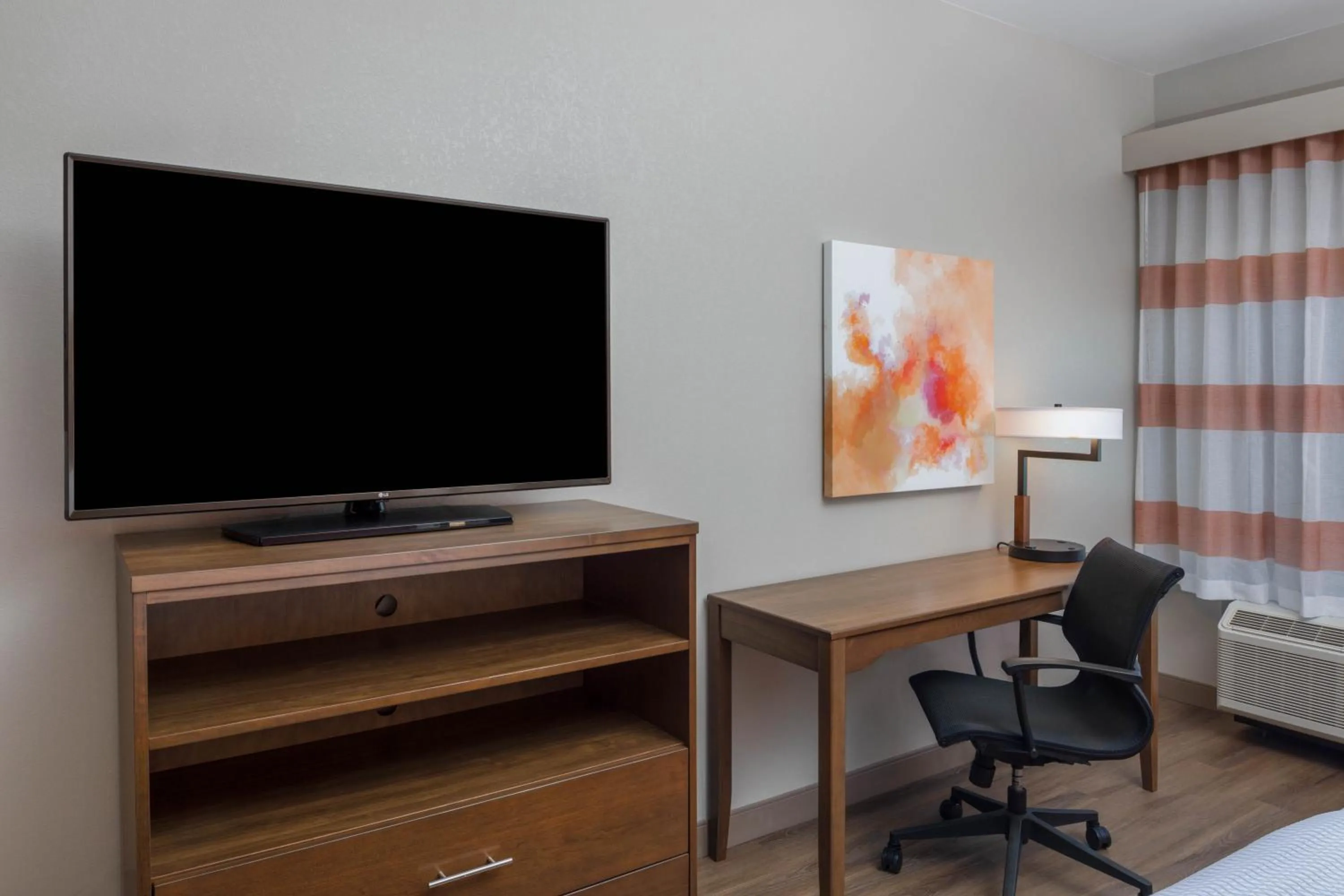 TV and multimedia in La Quinta by Wyndham Perry