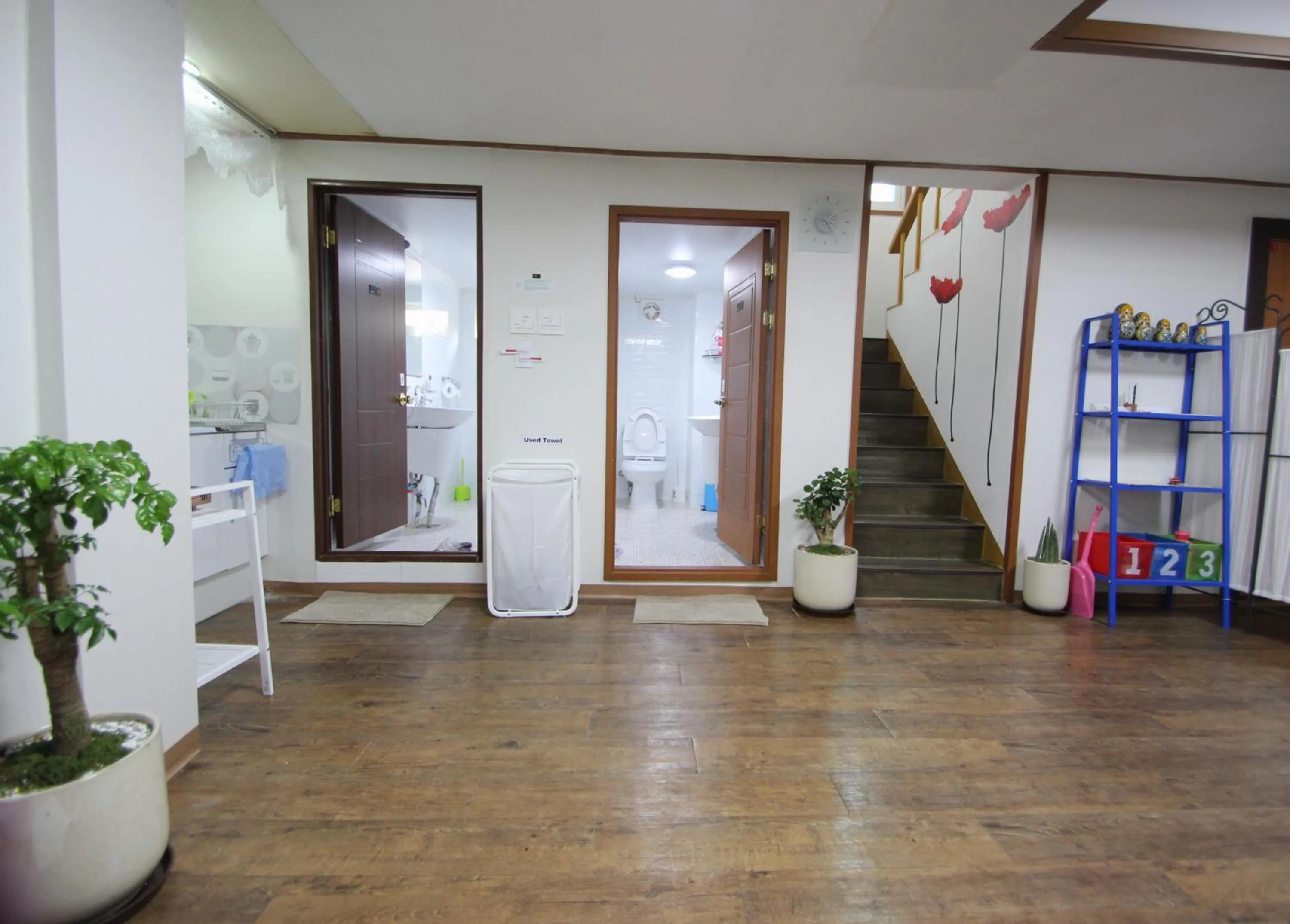 Living room in Jeong House