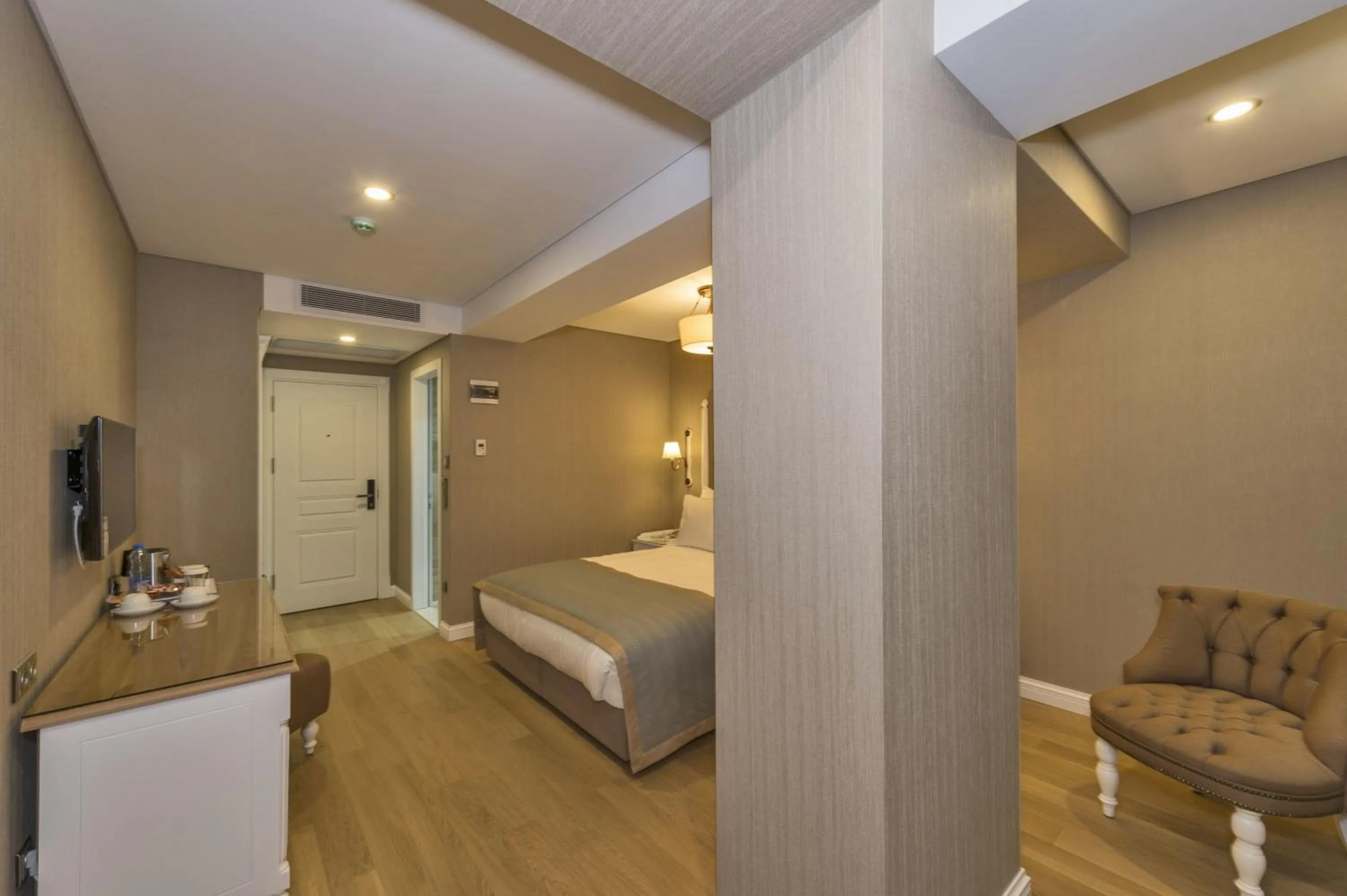 Decorative detail, Bed in Hanna Hotel