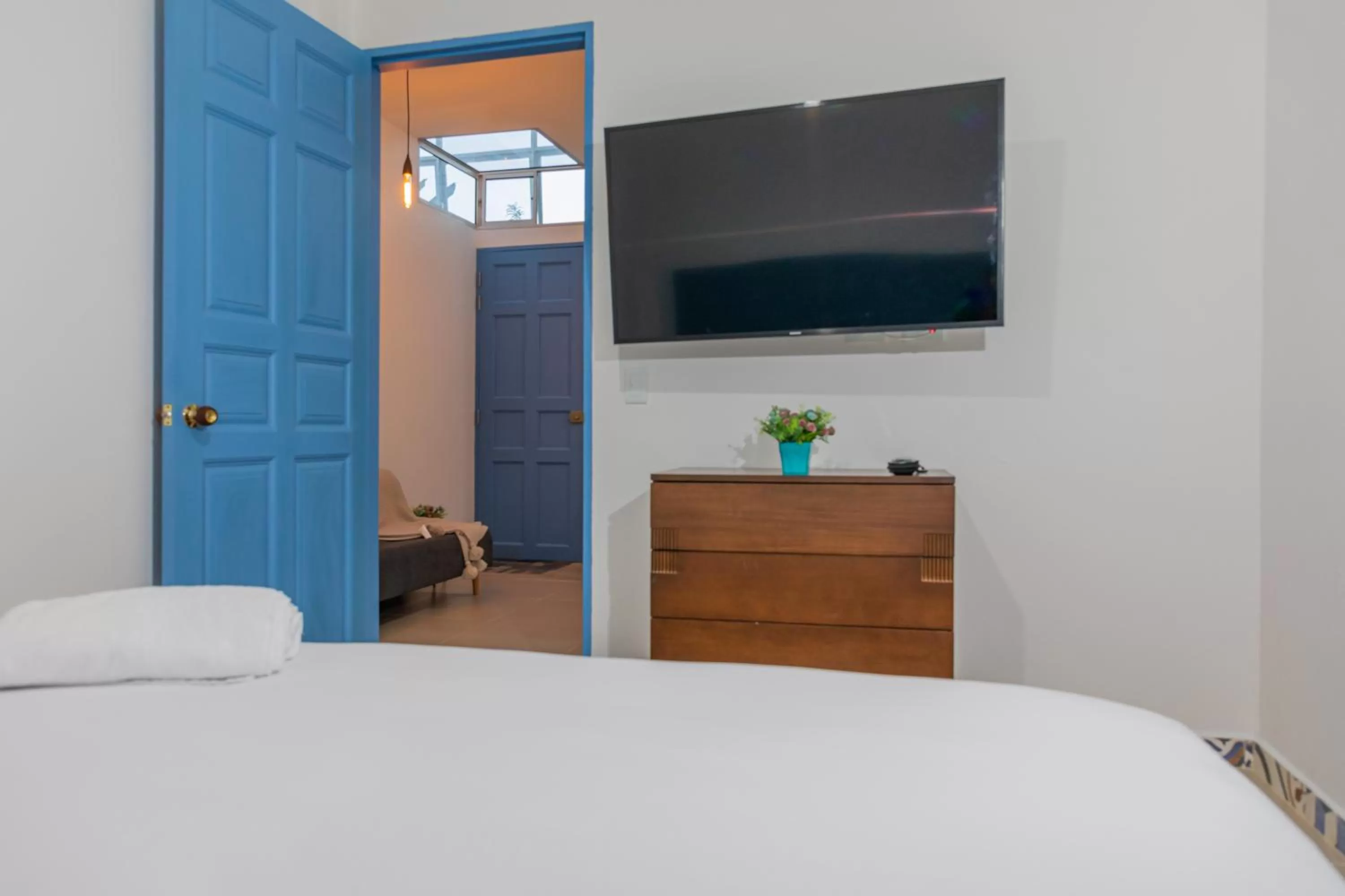 TV and multimedia, TV/Entertainment Center in Azulado Jericó