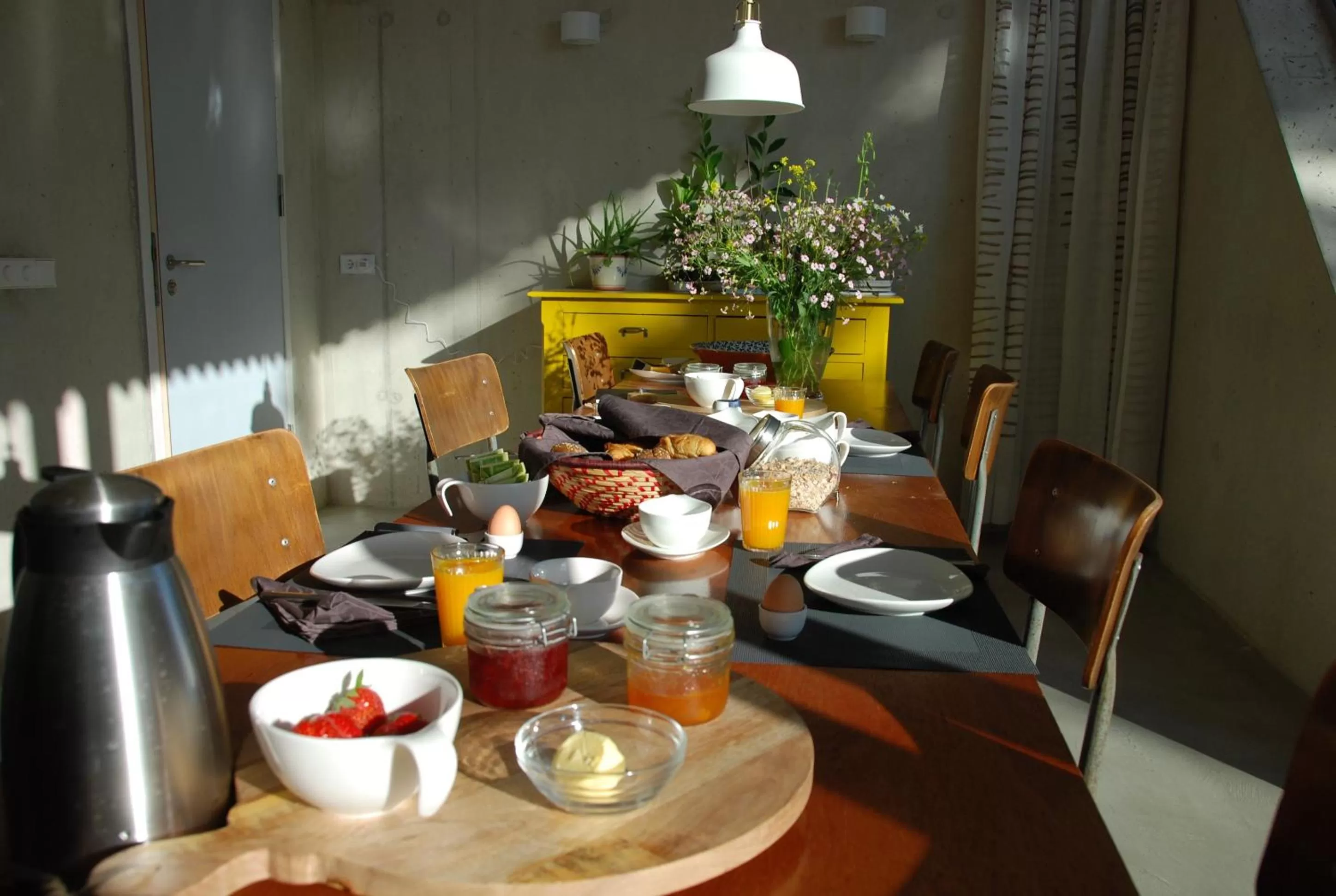 Continental breakfast in MOoij Bed en Breakfast