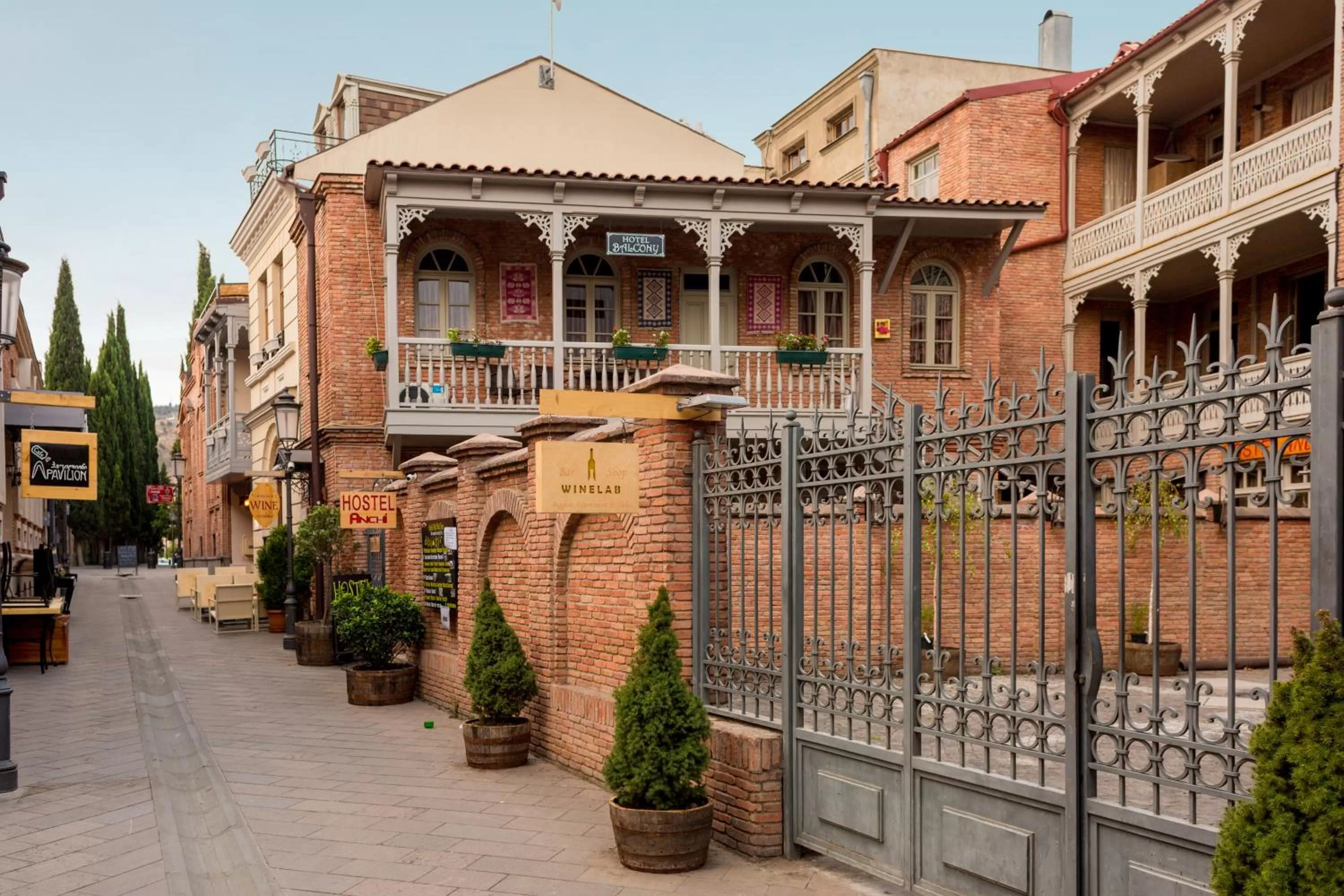 Neighbourhood, Property Building in Kindli Hotel