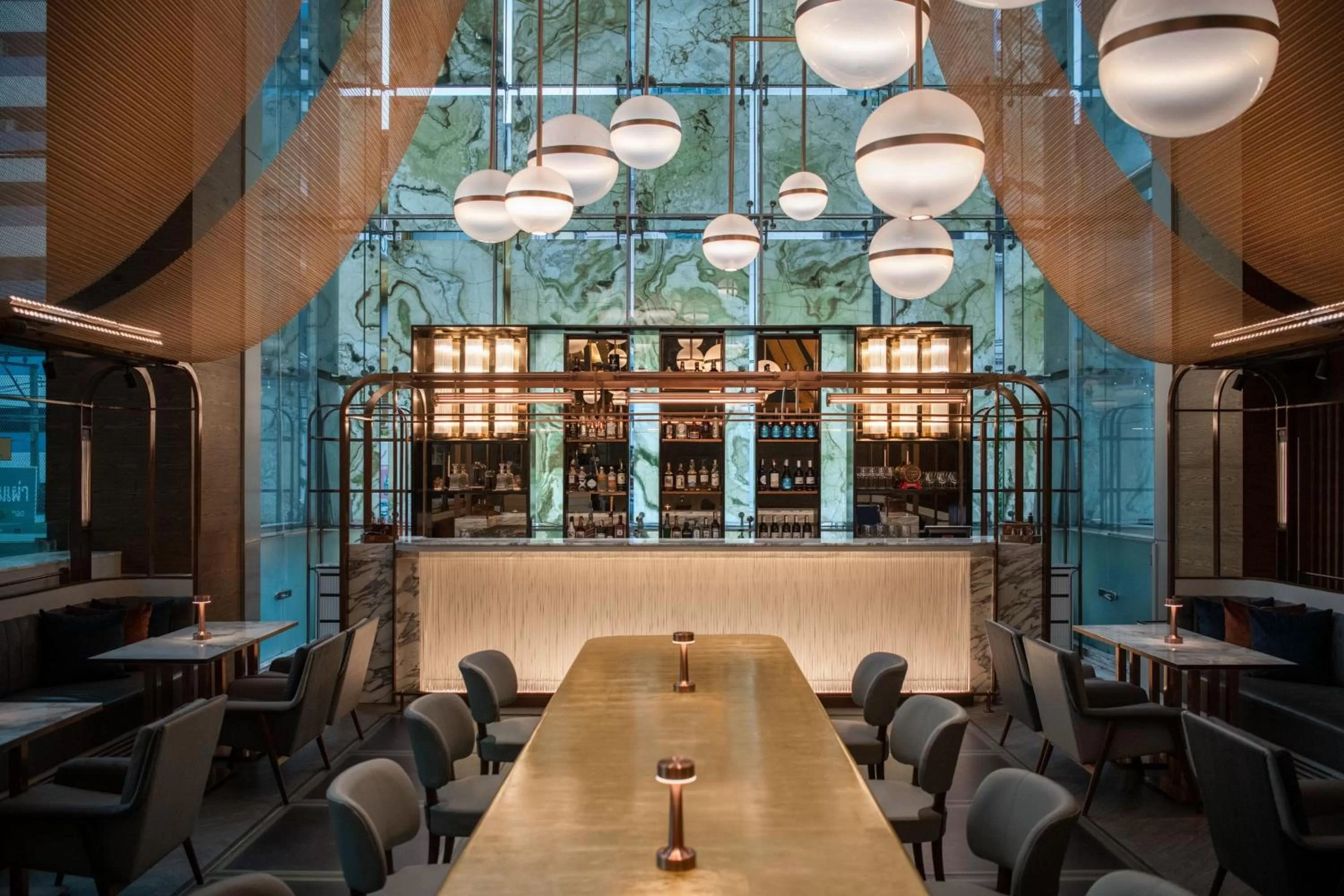 Lounge or bar in Le Meridien Bangkok