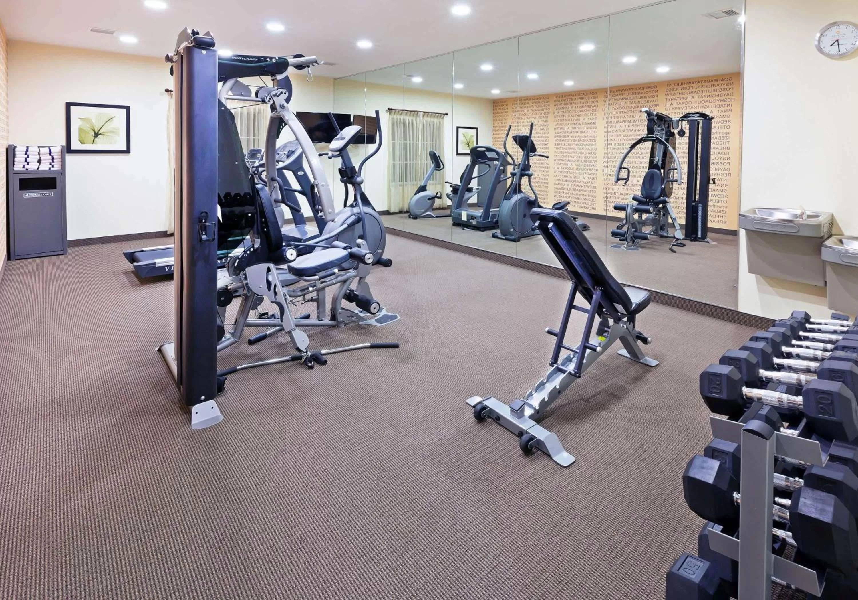 Fitness centre/facilities in La Quinta by Wyndham Floresville
