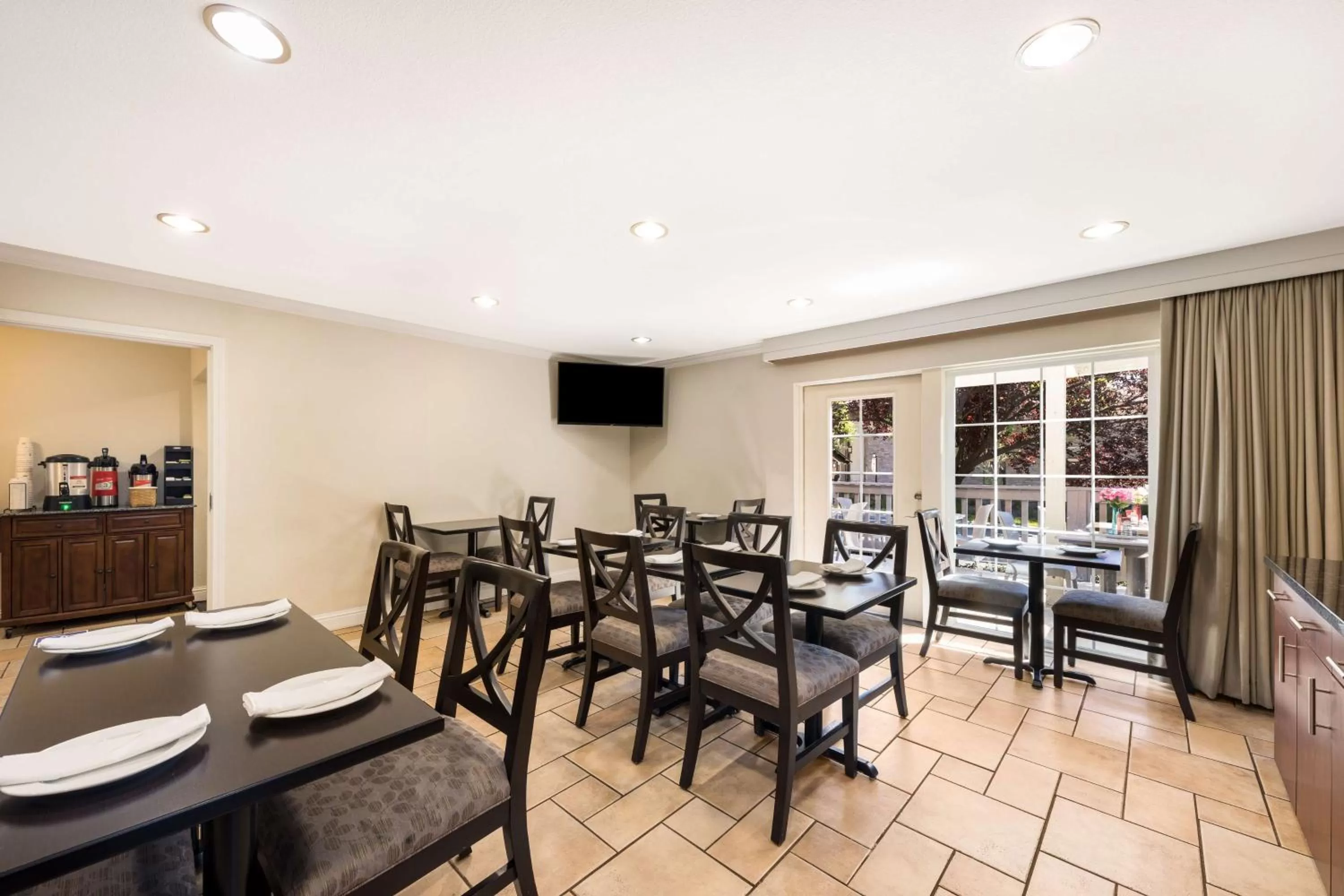 Breakfast in Best Western Danville Sycamore Inn