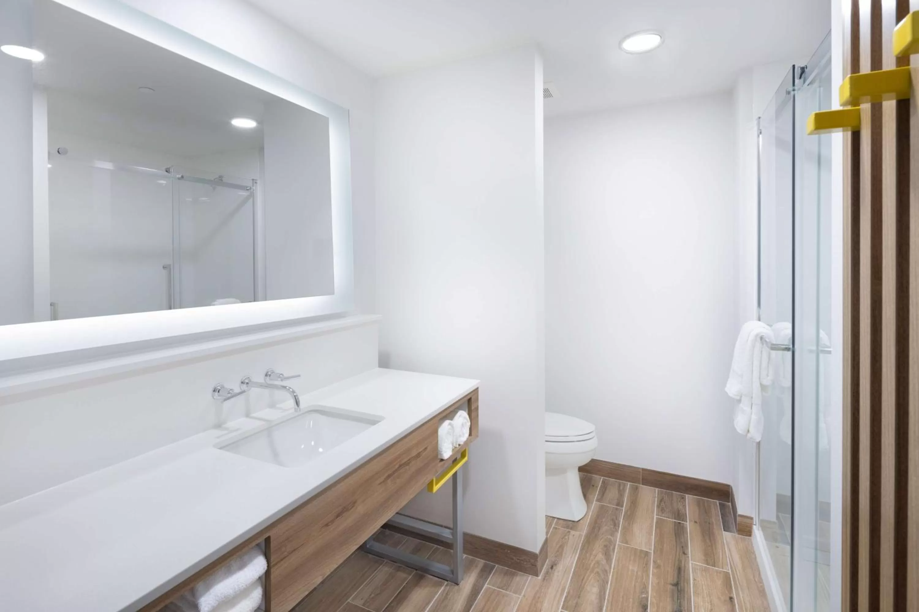 Bathroom in Hampton Inn by Hilton Verona at Turning Stone